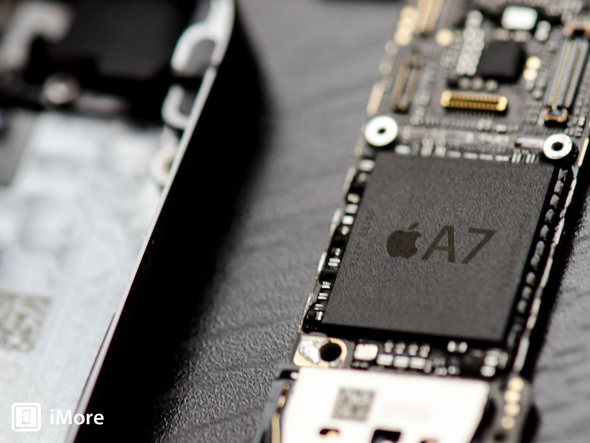 iPhone 5s internals and Apple A7 gallery