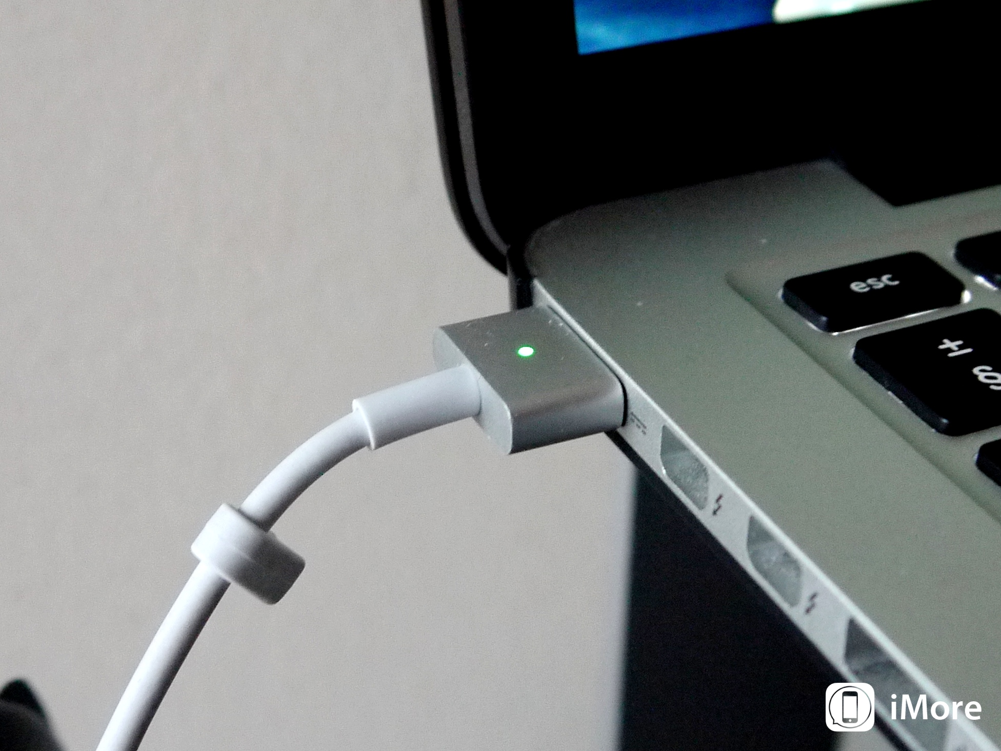photo of A love and hate relationship with Apple's Magsafe power adapter image
