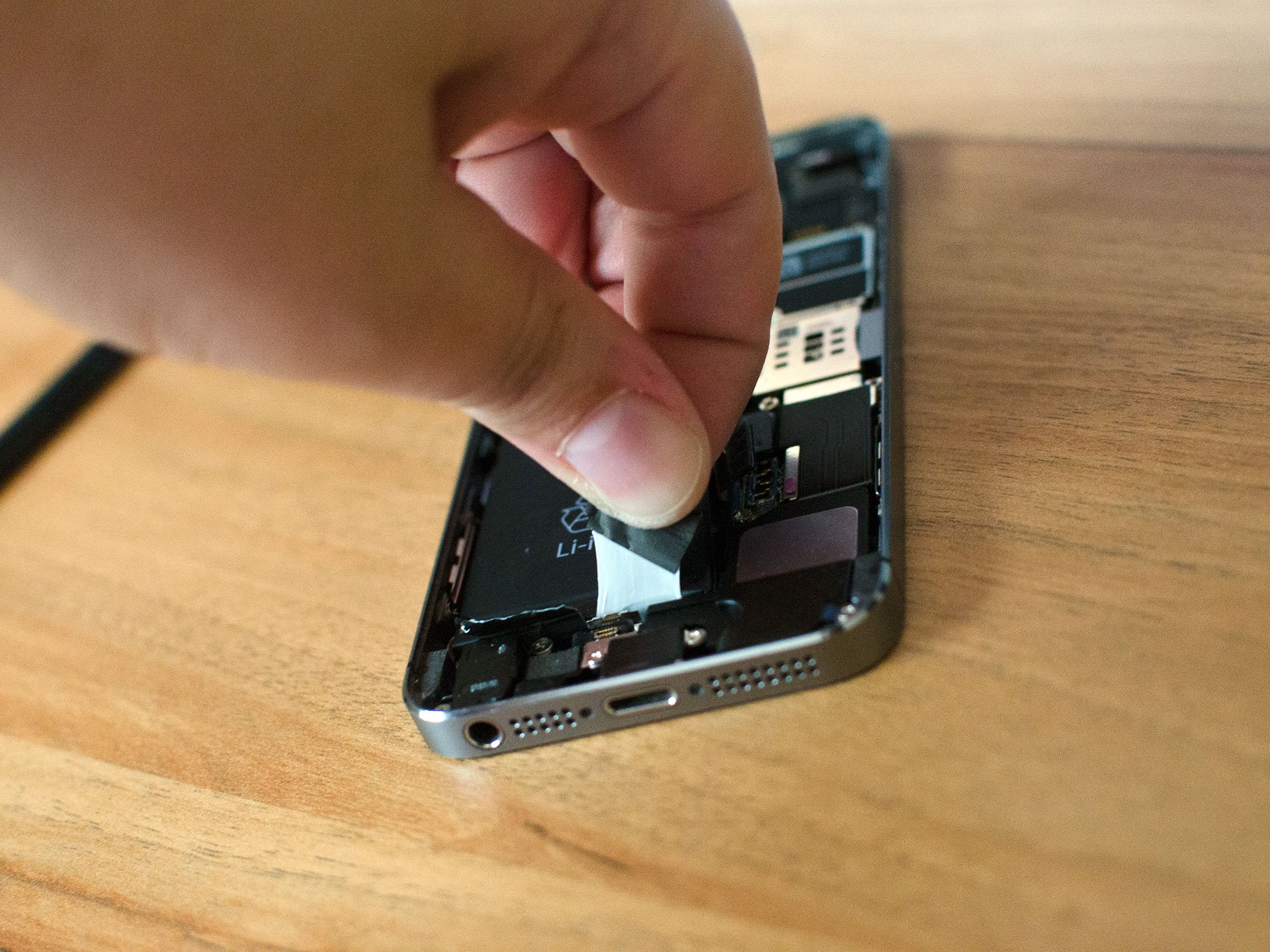How to Change Battery iPhone 5S