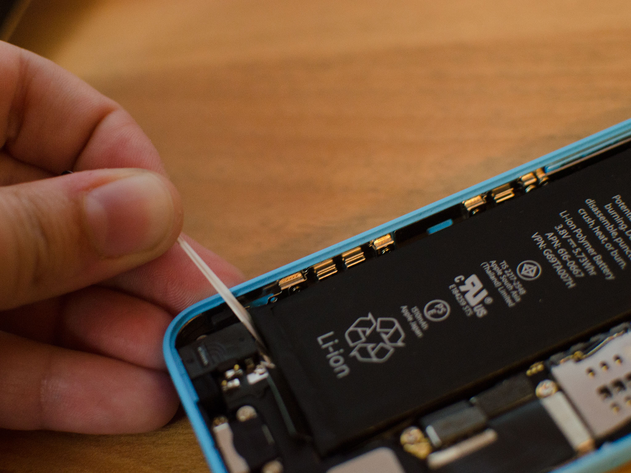 How to replace the battery in an iPhone 5c | iMore