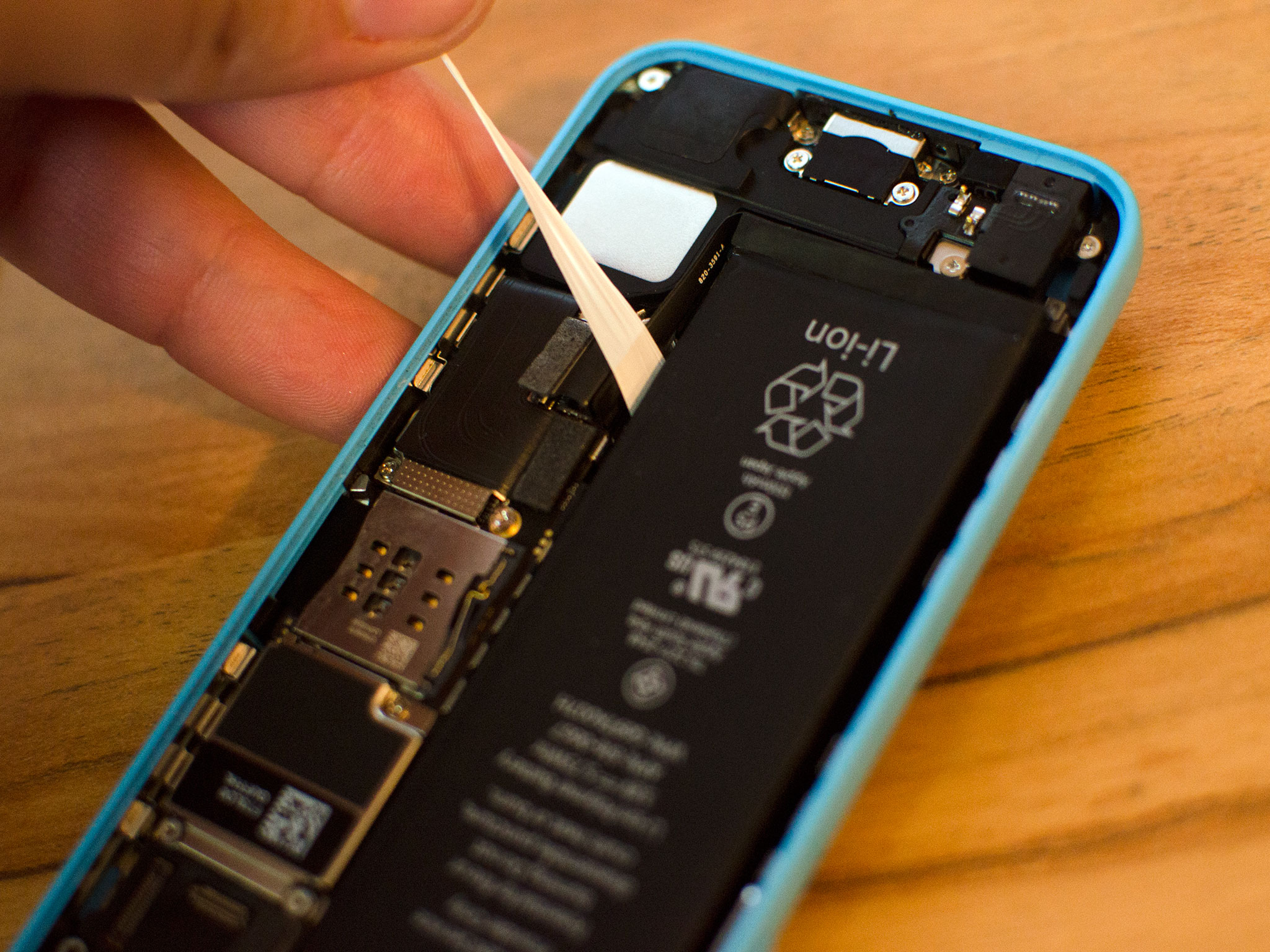 How to replace the battery in an iPhone 5c | iMore