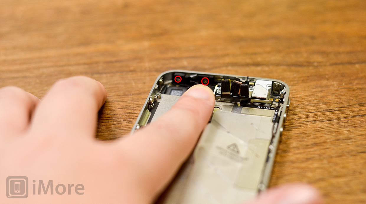 iPhone 4 power button bracket 2 screws