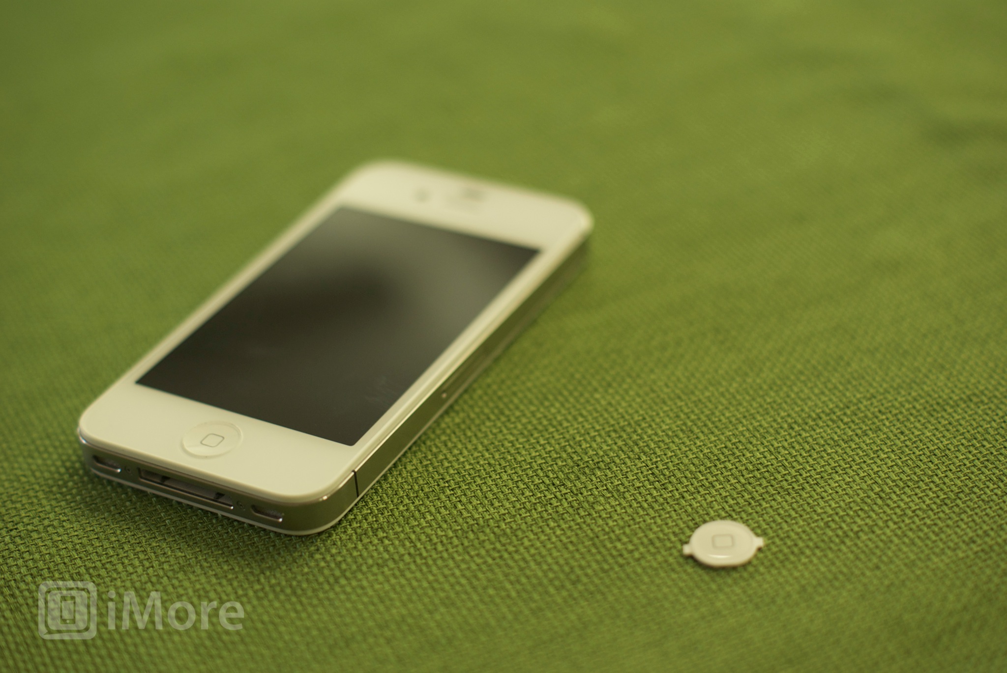 How to replace iPhone 4 GSM home button