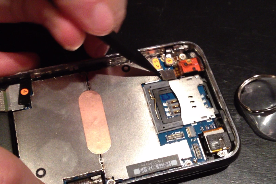 How To Replace The Iphone 3g Or 3gs Battery Imore