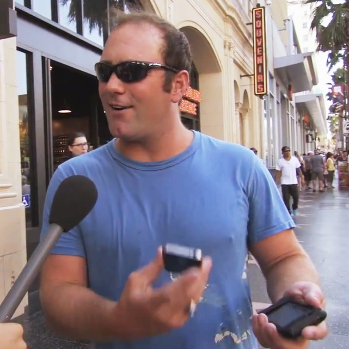 Jimmy Kimmel demonstrates that the average person doesn't know smartphones that well
