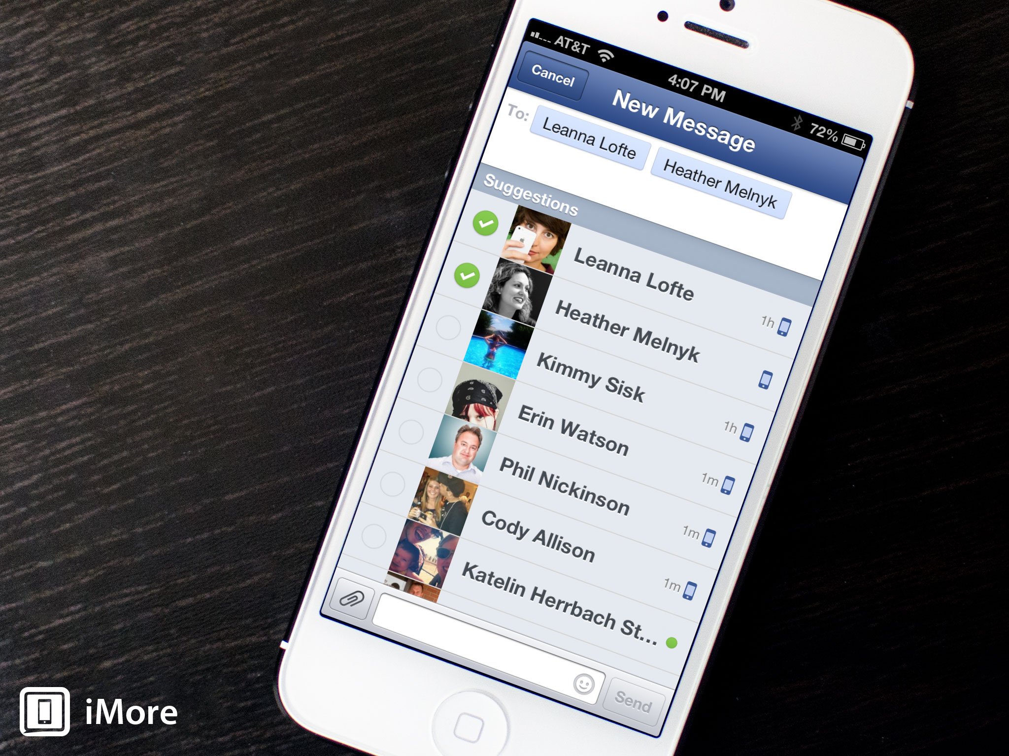 How to create a group chat with Facebook for iPhone and iPad