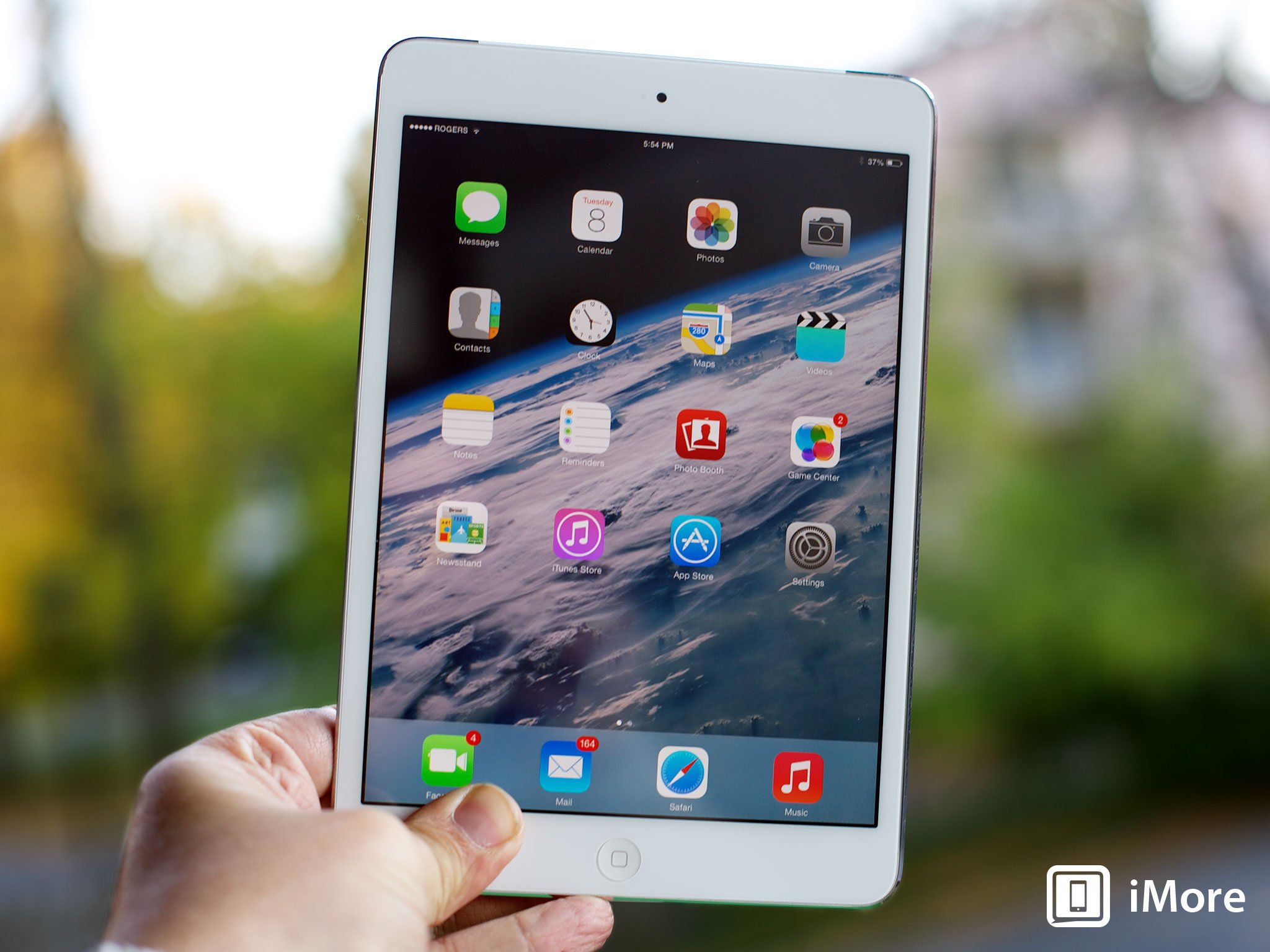 Would you want the Phone app on your iPad?