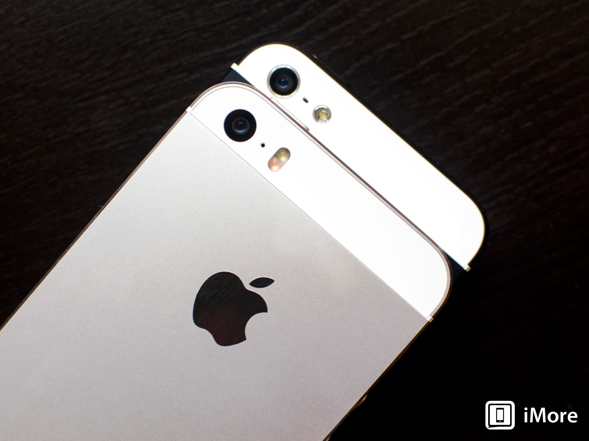 Did you notice the iPhone 5s is missing certain hardware aesthetics the iPhone 5 had?