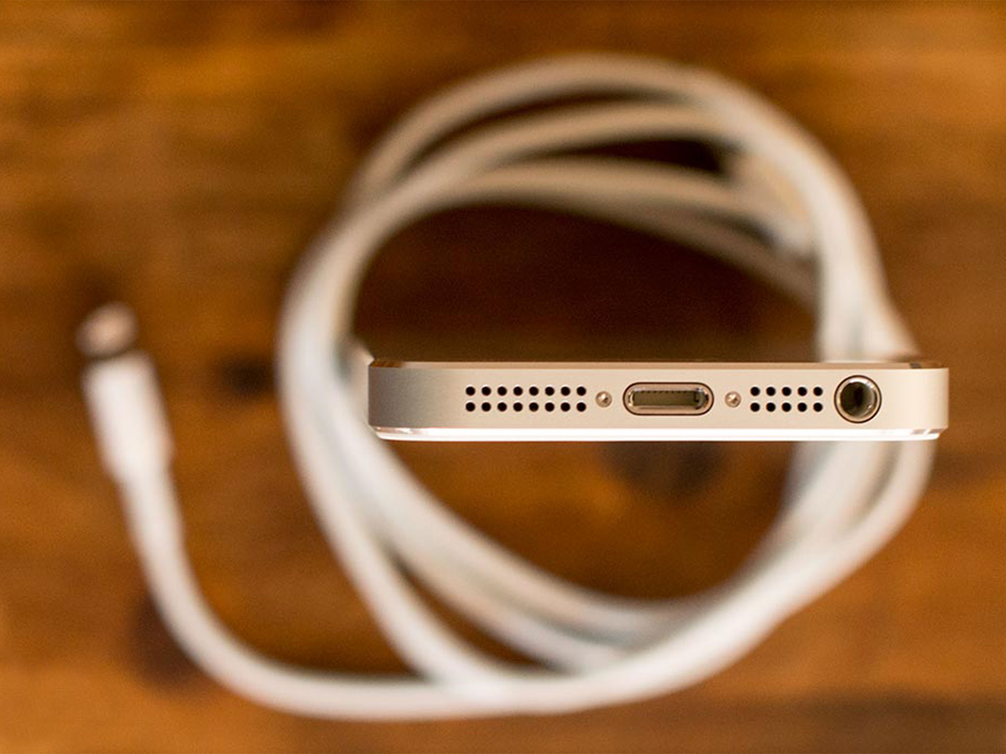 Would it kill Apple to include a longer lightning cable in the box?