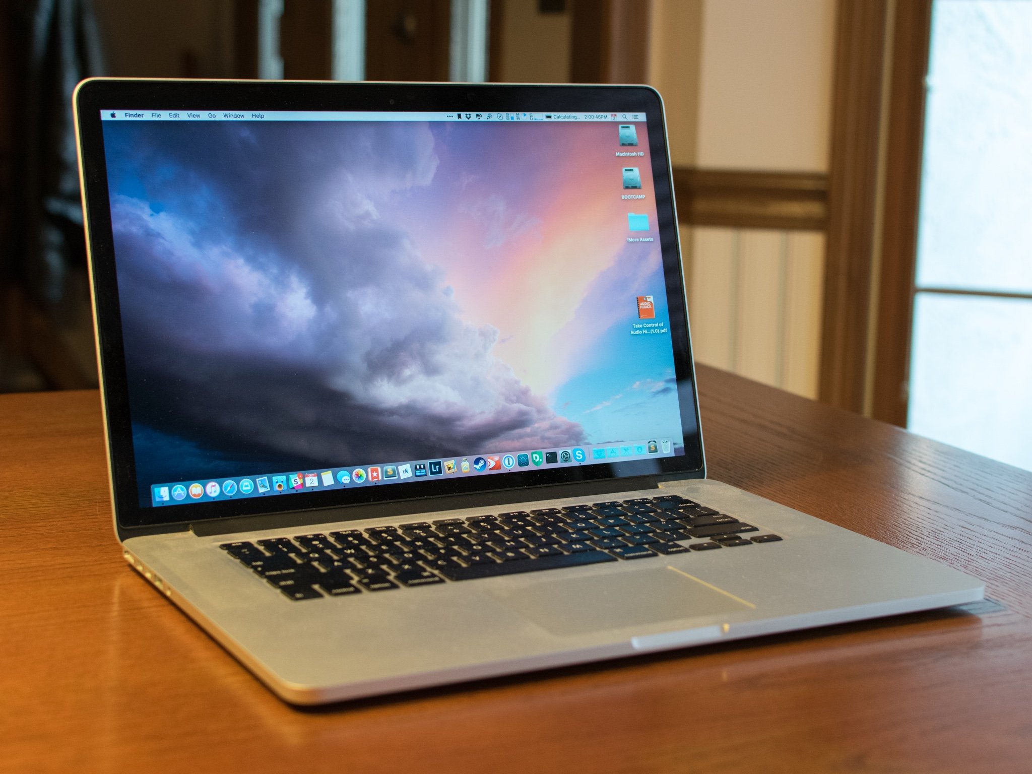 AppleMacBook Pro