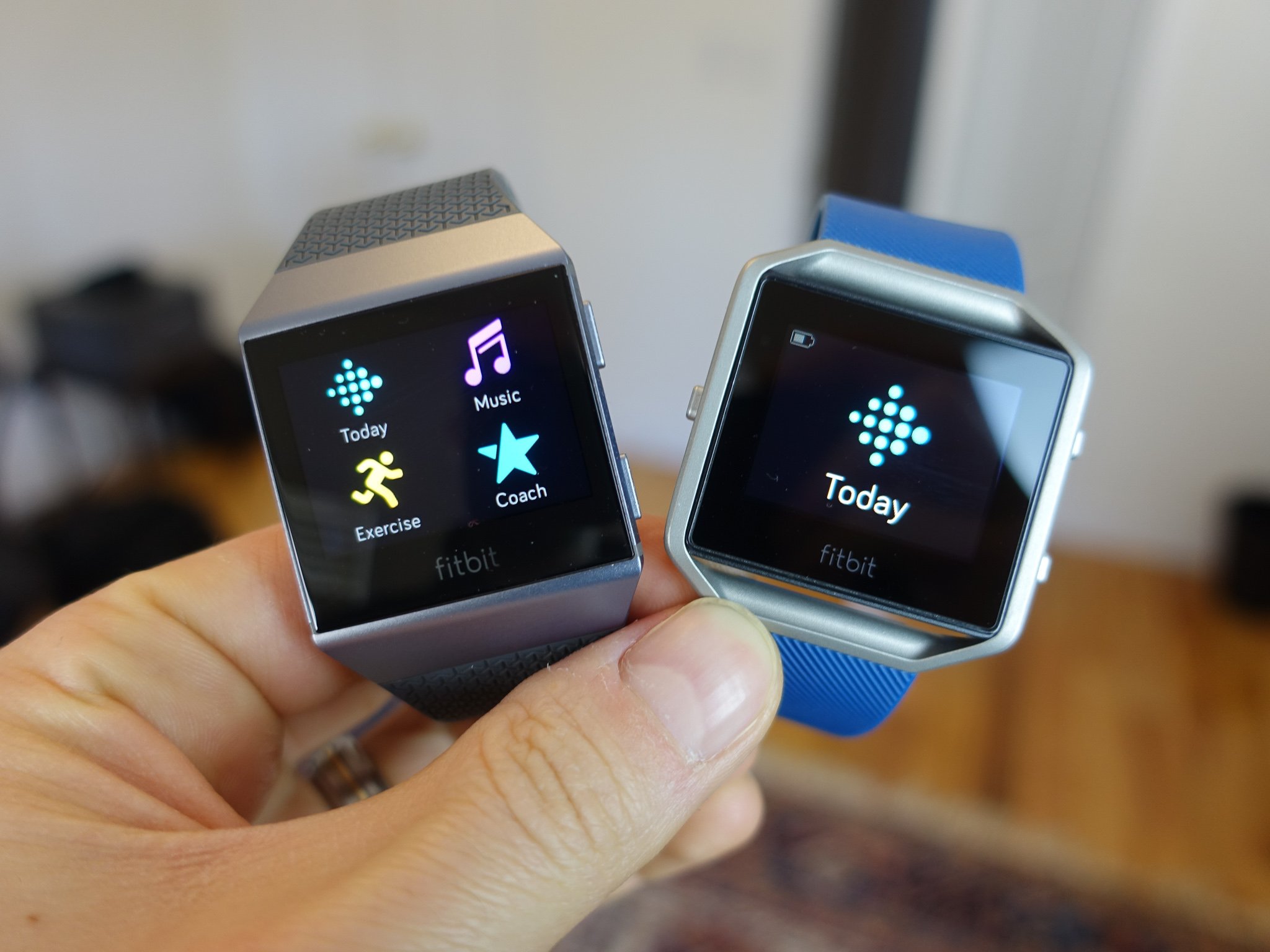 fitbit blaze time wrong
