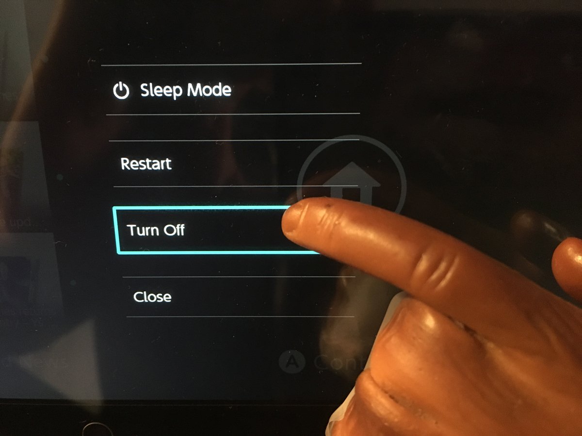 What to do if your Nintendo Switch won't charge step three: Select Turn off