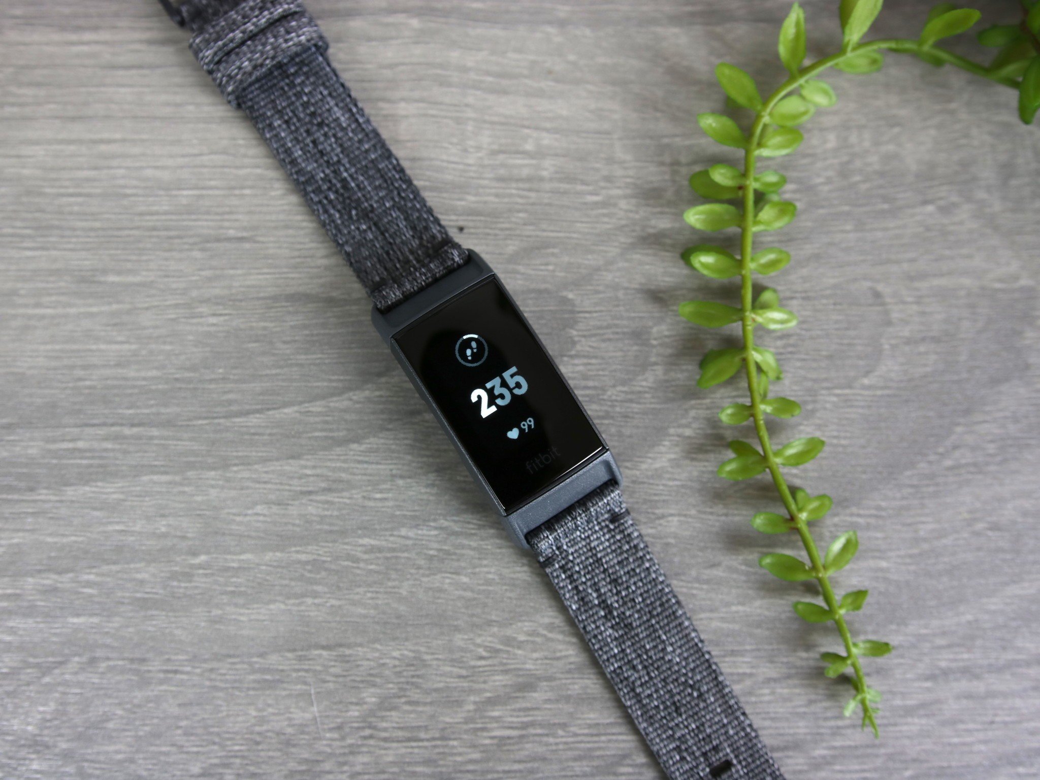changing the band on fitbit charge 3