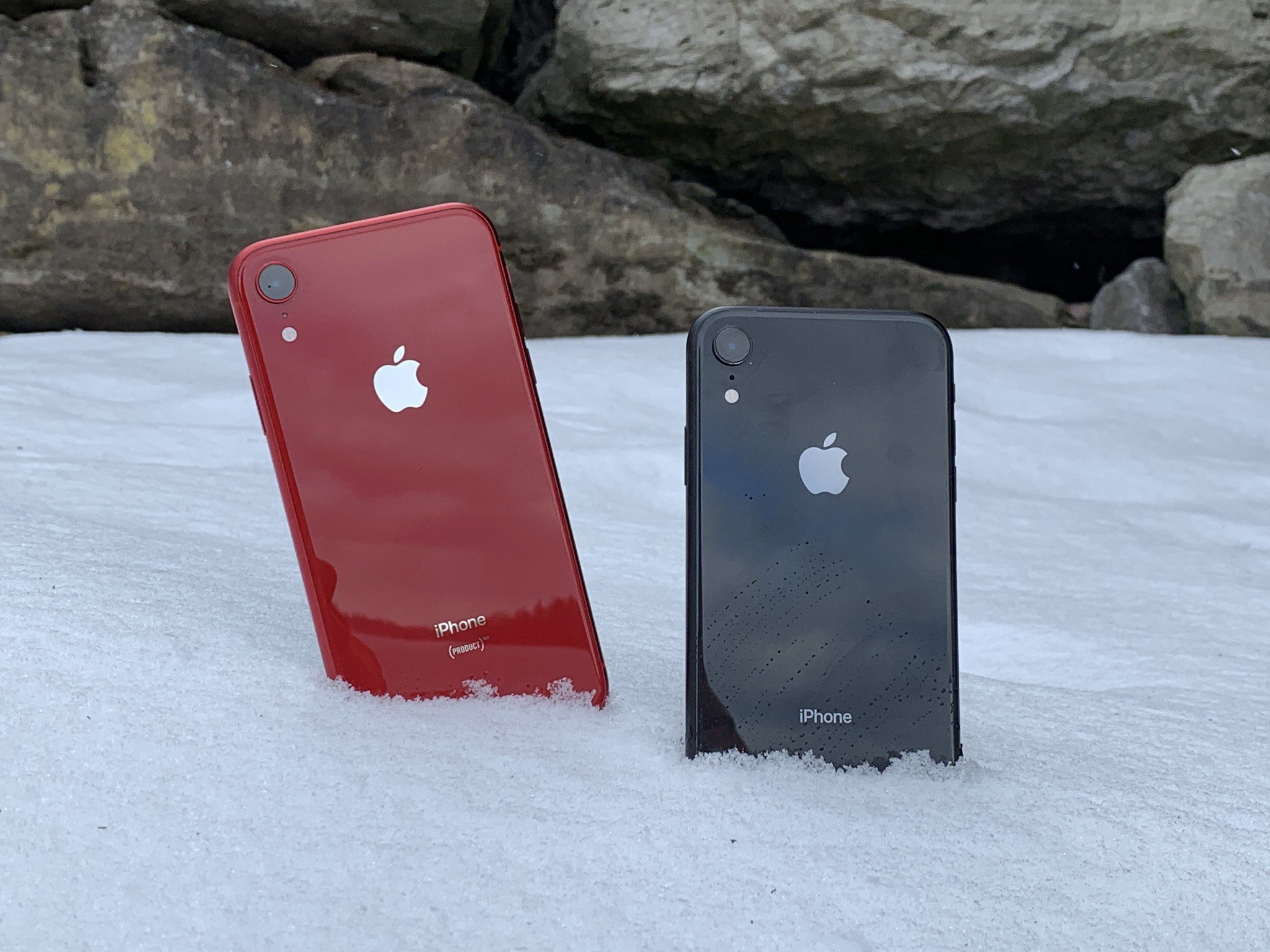 iPhone XR in snow