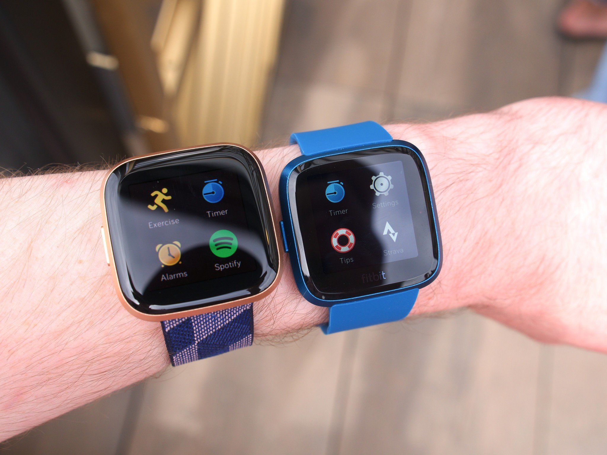 can you use apple watch bands on fitbit versa 2