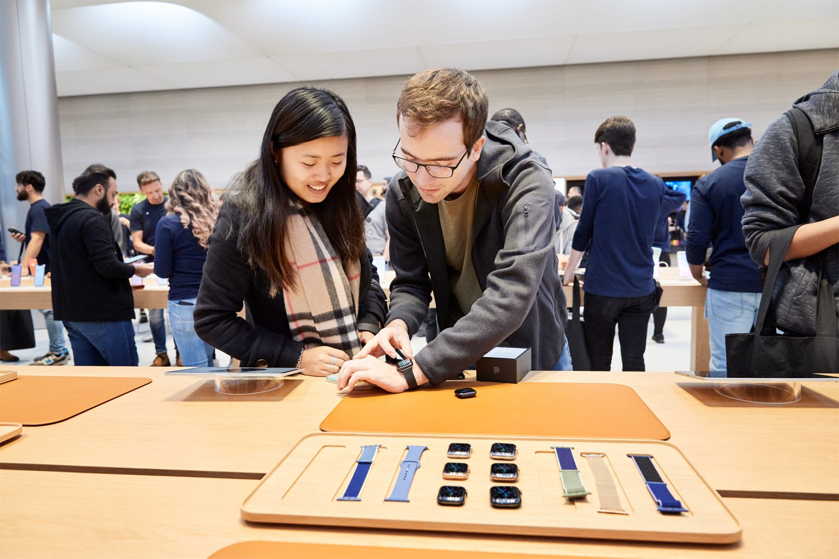 Apple Iphone 11 Pro Apple Watch 5 Availability Ny Guests With New Apple Watch Series 5