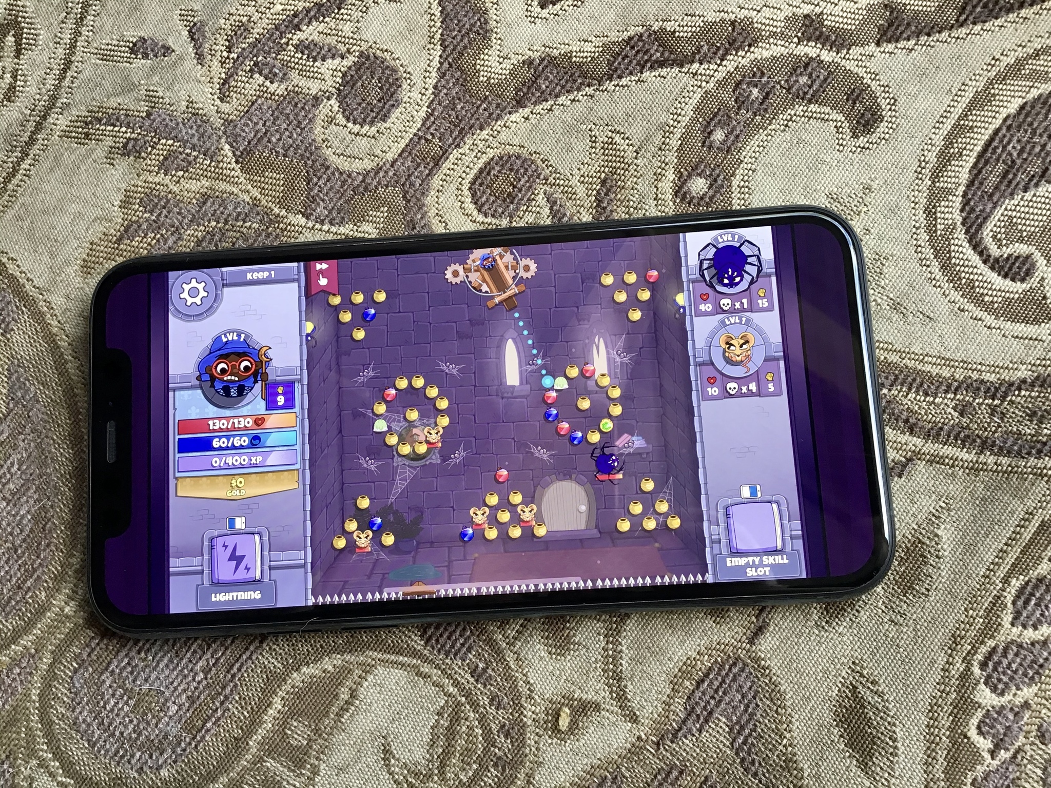 We review Roundguard, a new Peggle RPG mashup on Apple Arcade
