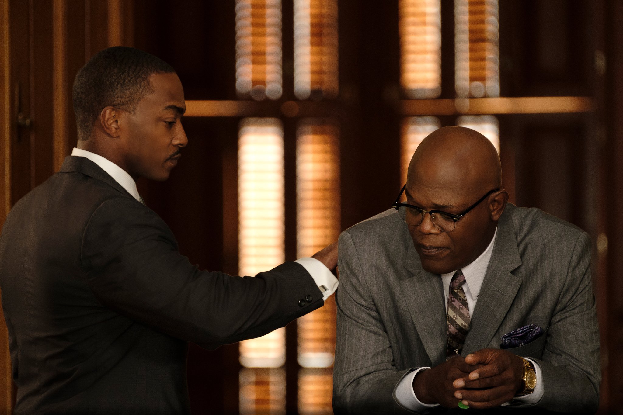 Anthony Mackie and Samuel L. Jackson in The Banker