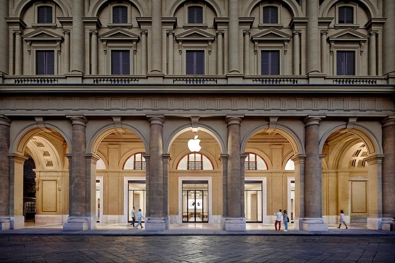 Florence Apple Store