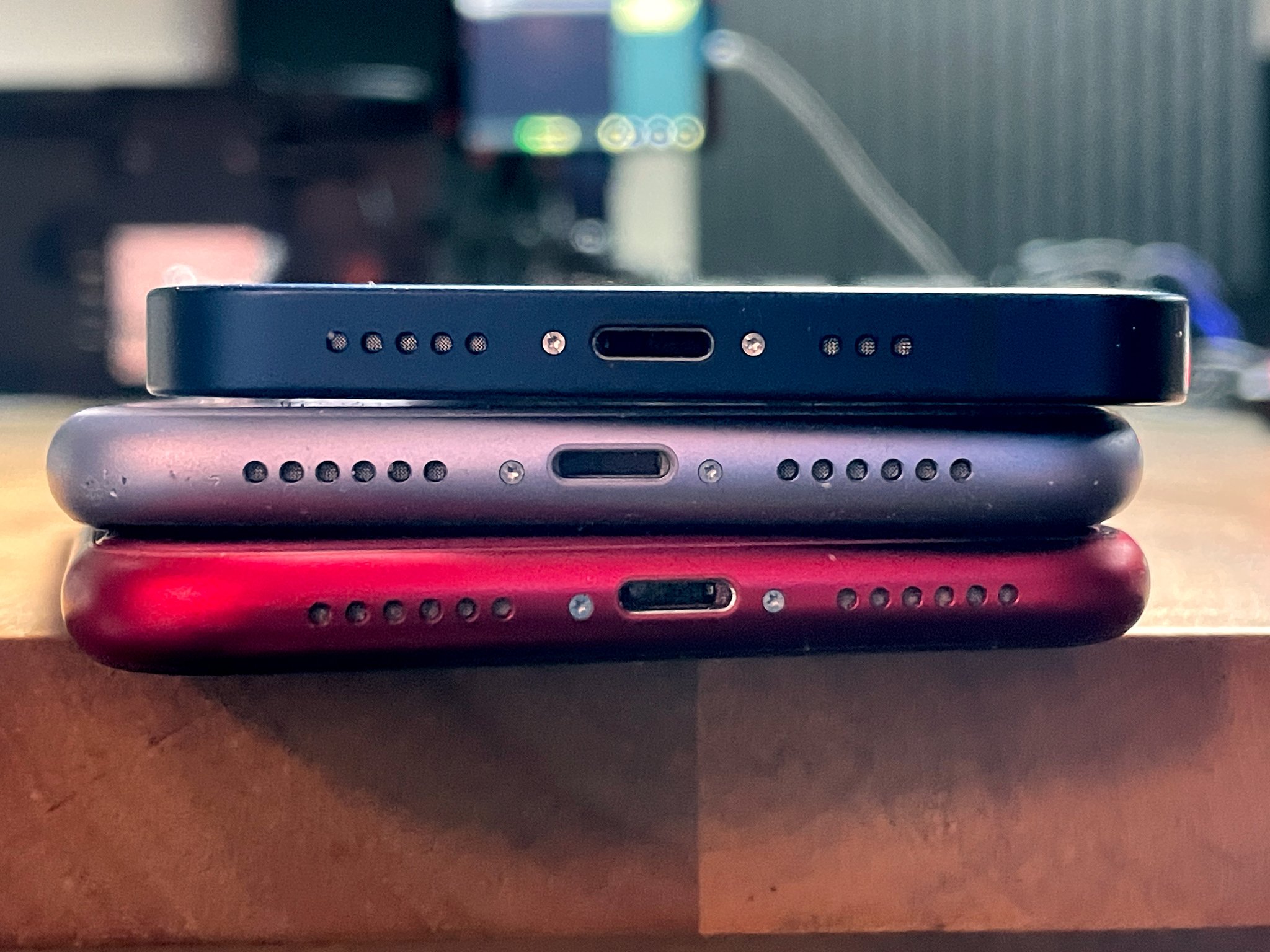 Apple’s new 35W dual-port USB-C chargers use smarts to adjust power based on what you plug in