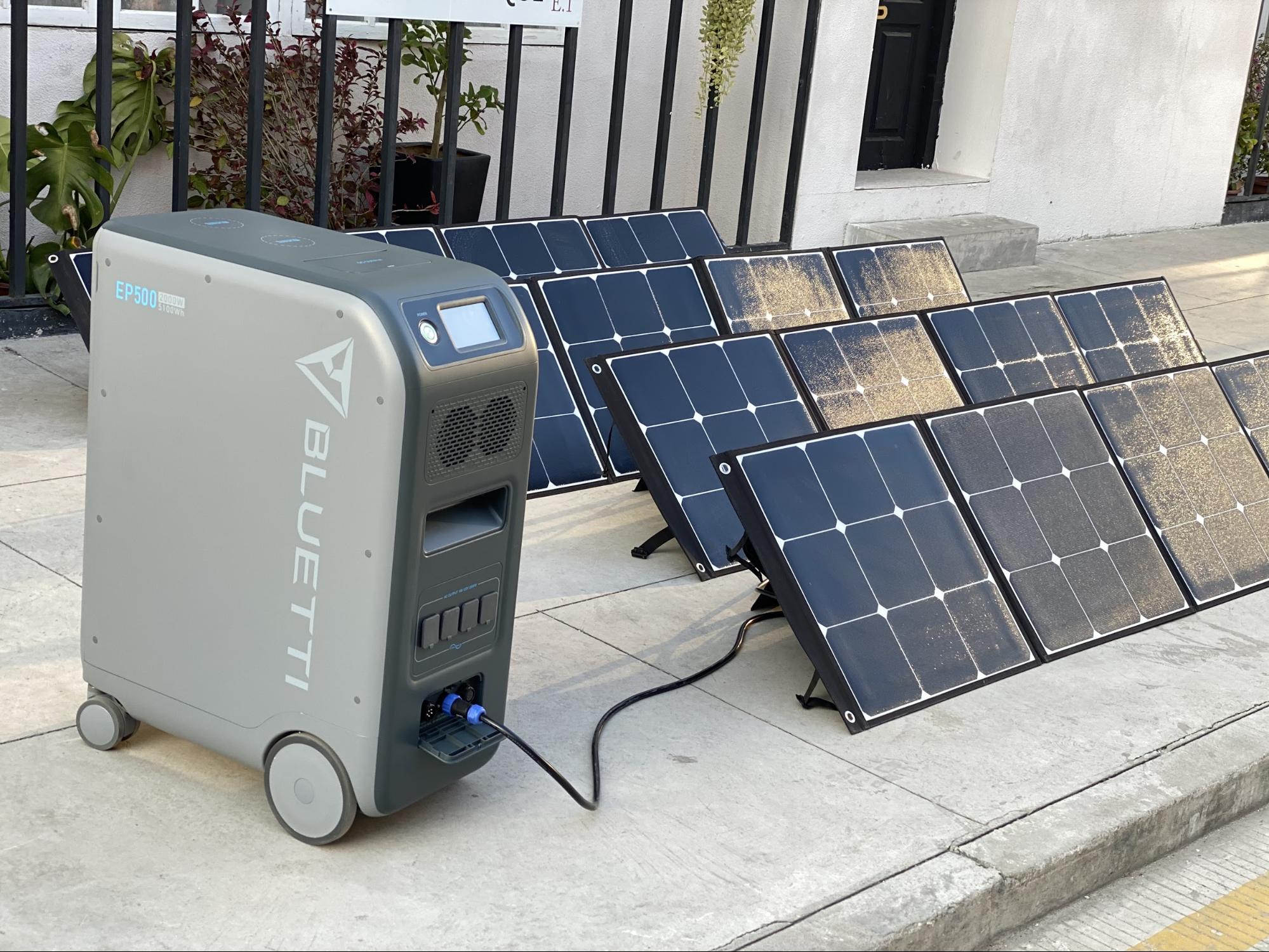 Bluetti EP500 charging with solar panels 