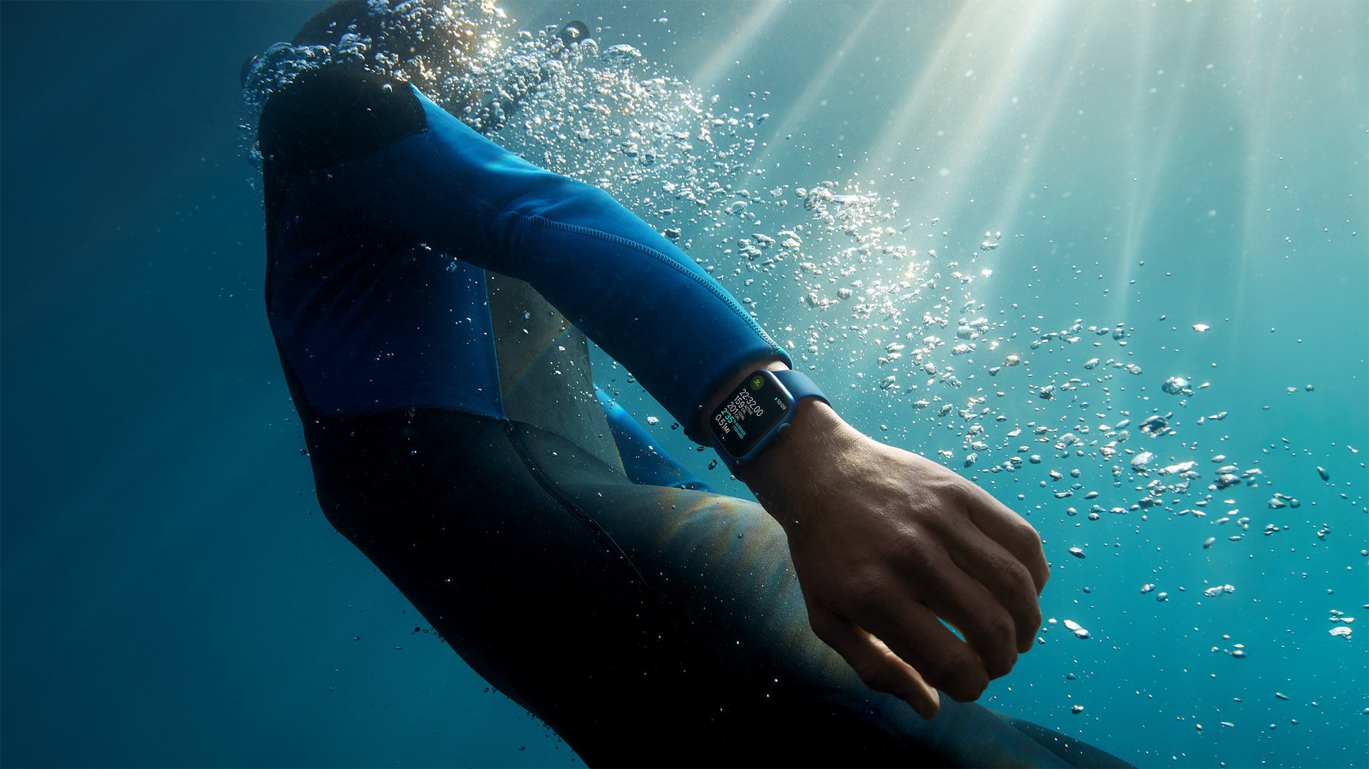 Apple Watch Series 7 Hero Underwater Apple
