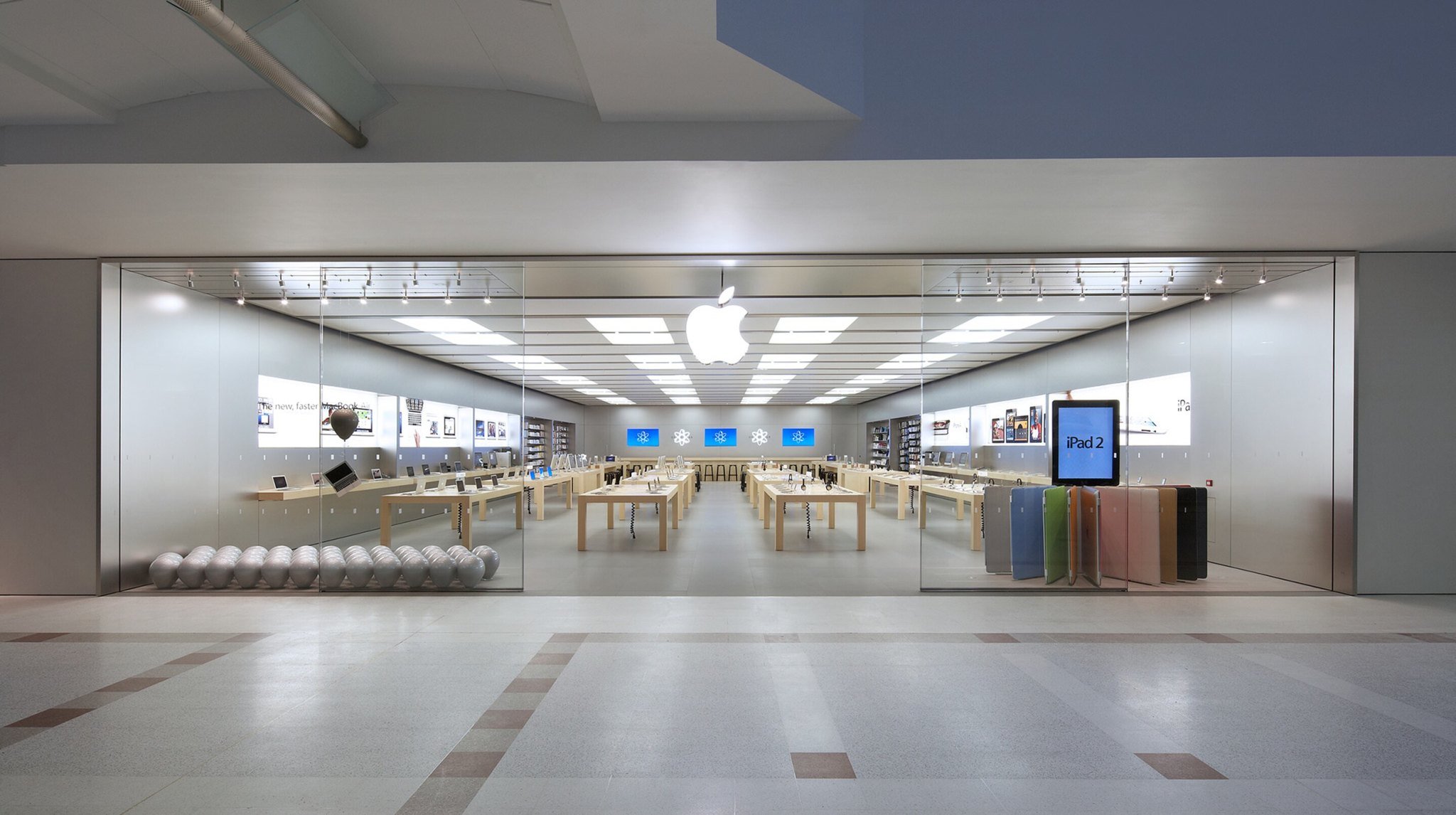 Apple retailer fireplace sees Glasgow mall evacuated