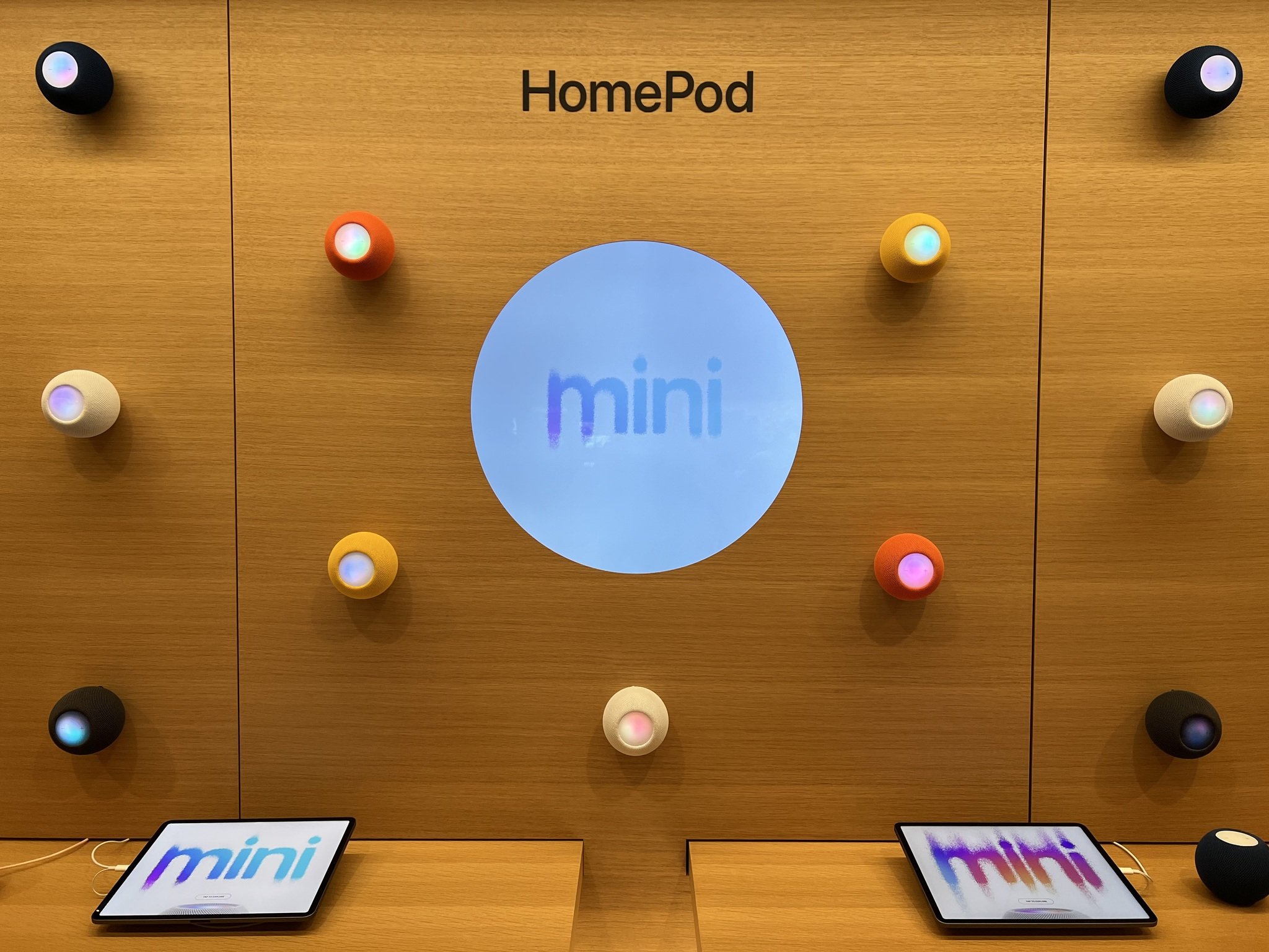 Homepod Mini Apple Store Display Lifestyle