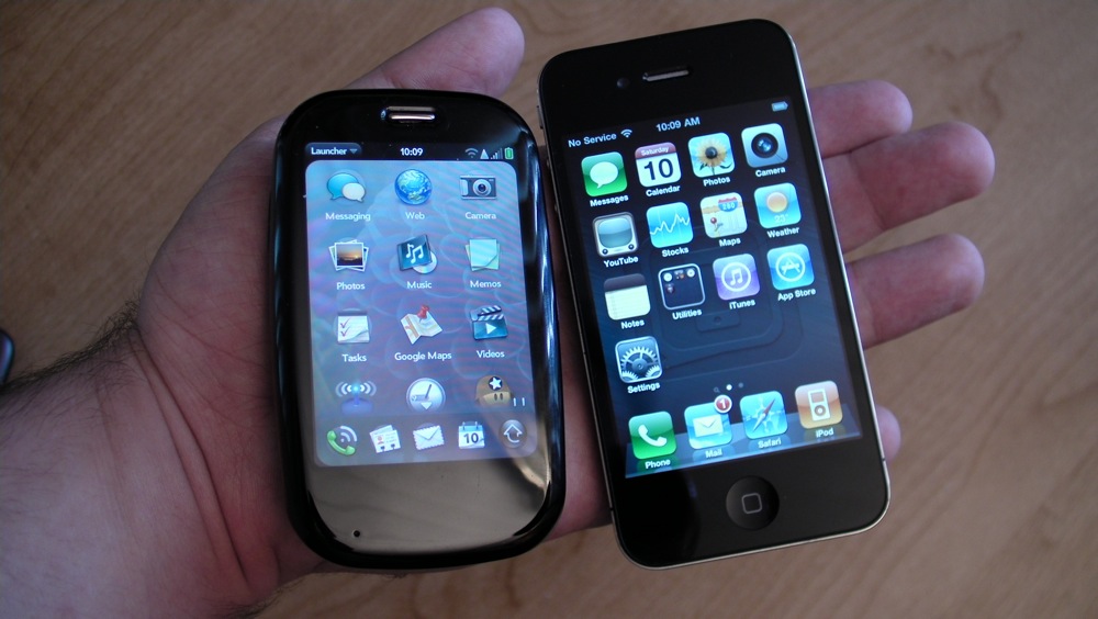 iPhone 4 vs Palm Pre Plus
