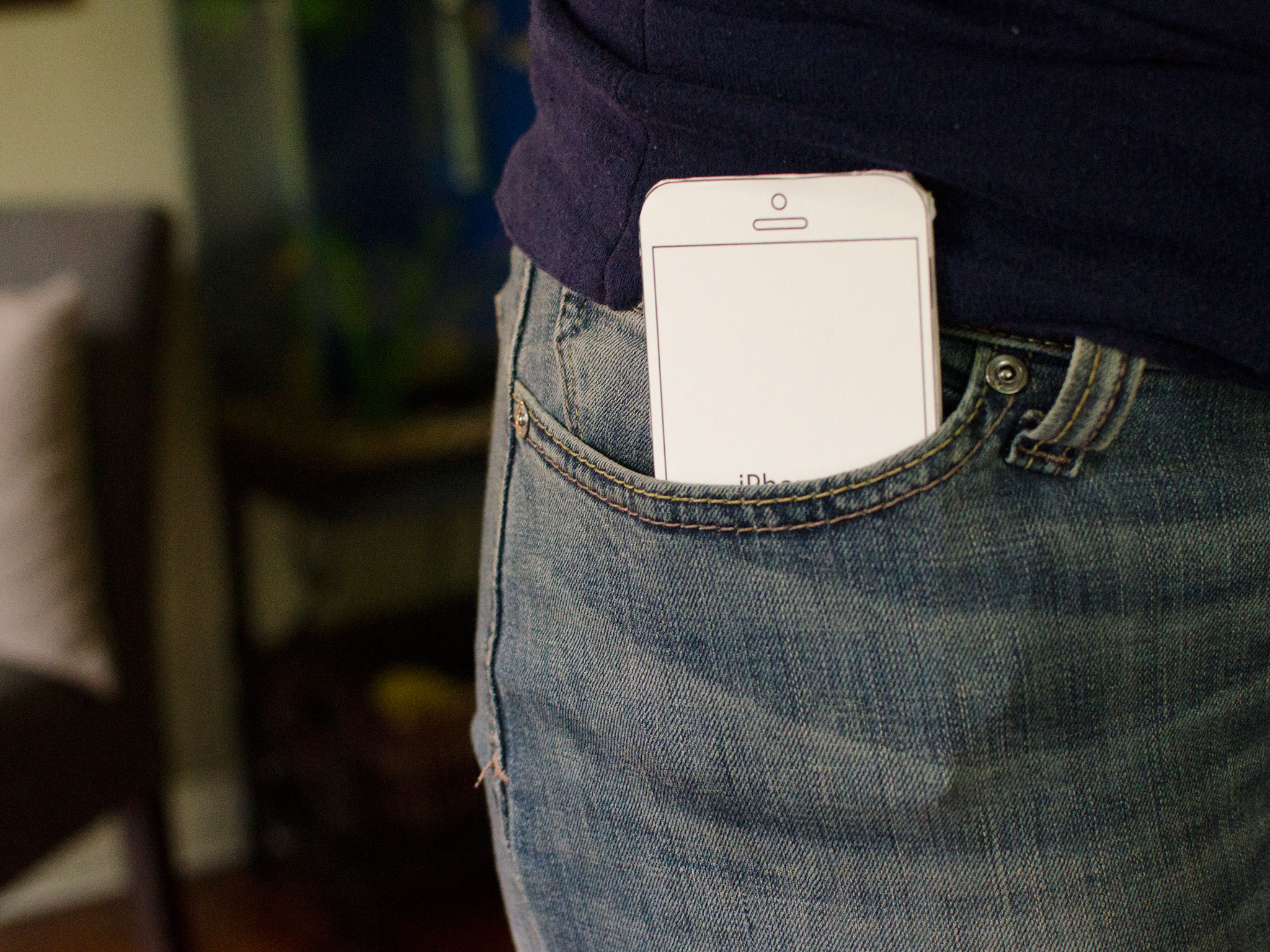 iPhone 6 front pocket view