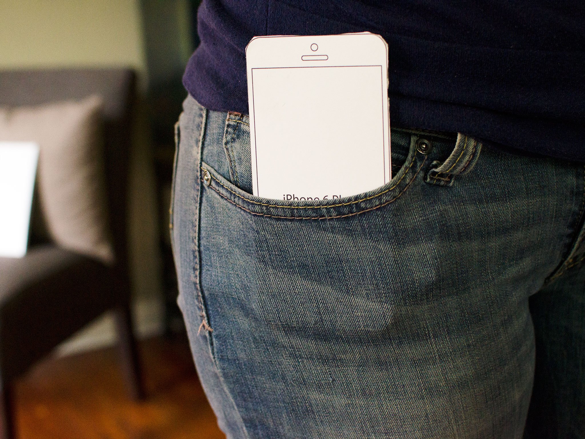 iPhone 6 Plus front pocket view