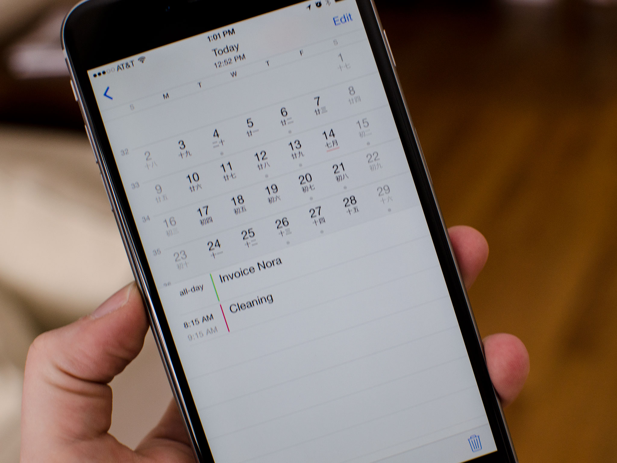 Alternate calendars displayed on an iPhone