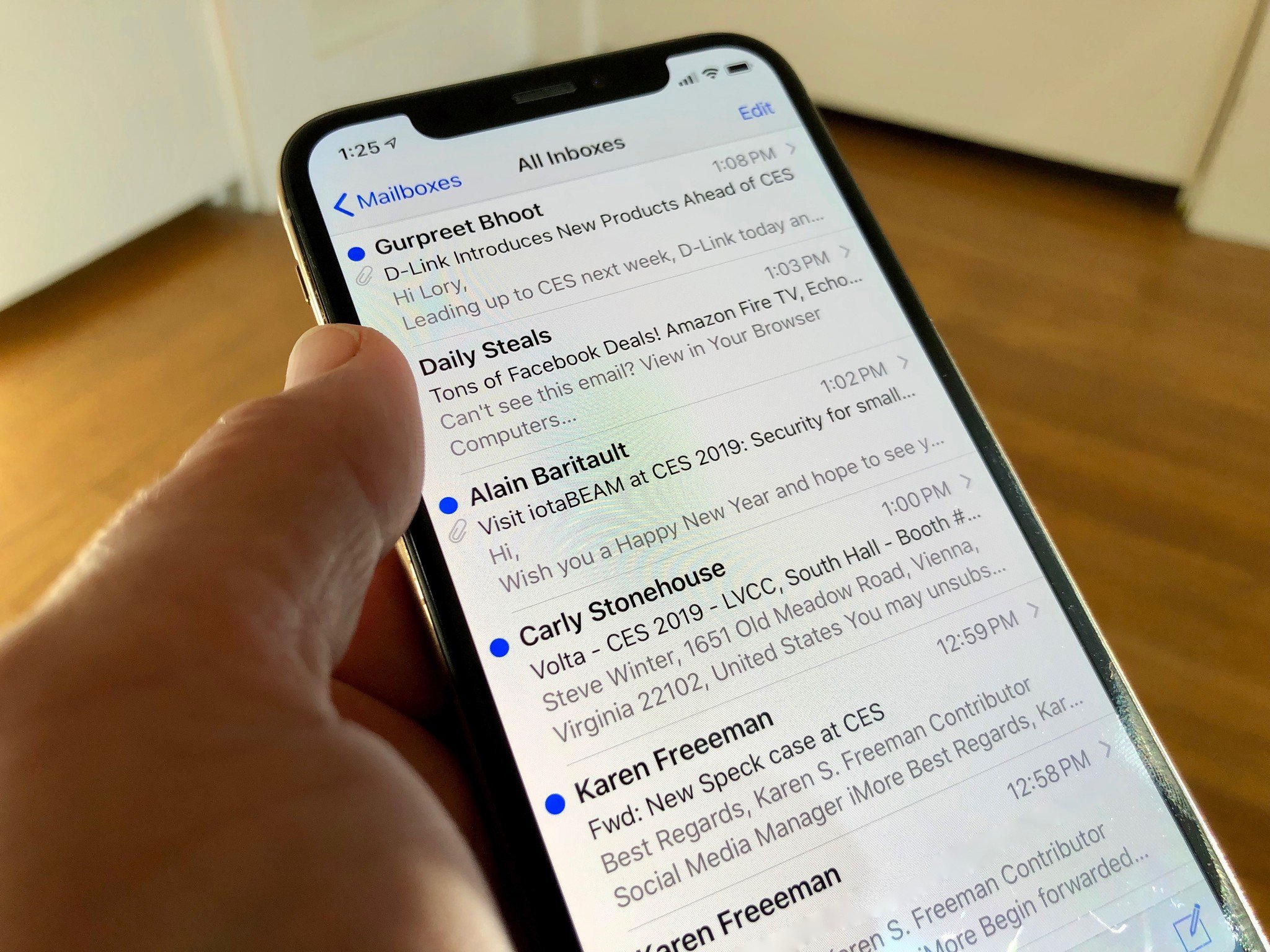 Mail on iPhone XS