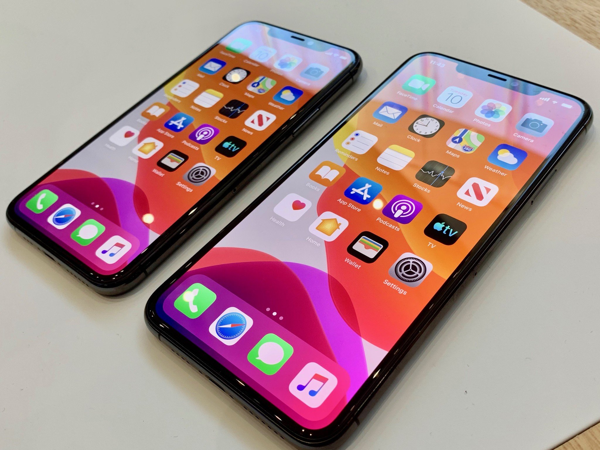 iPhone 11 Pro and Pro Max side-by-side