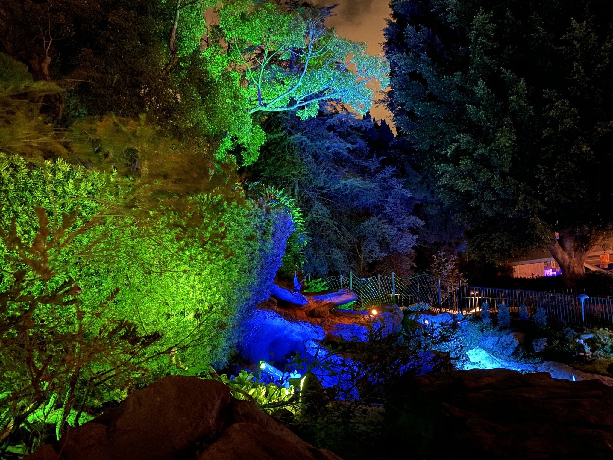 Pixie's Hollow fountain with Night mode