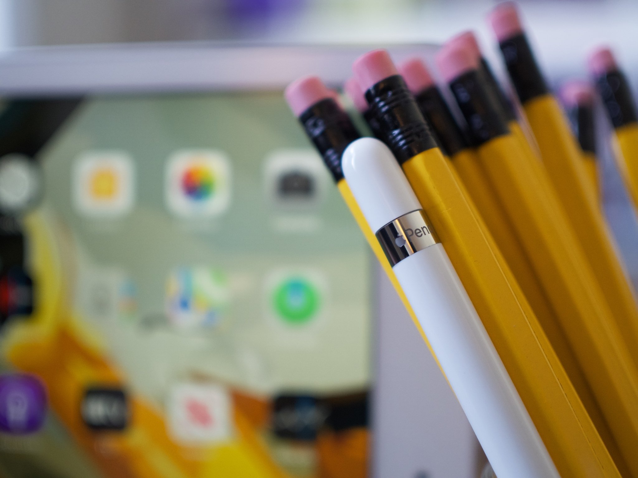 Apple Pencil First-Generation with pencils