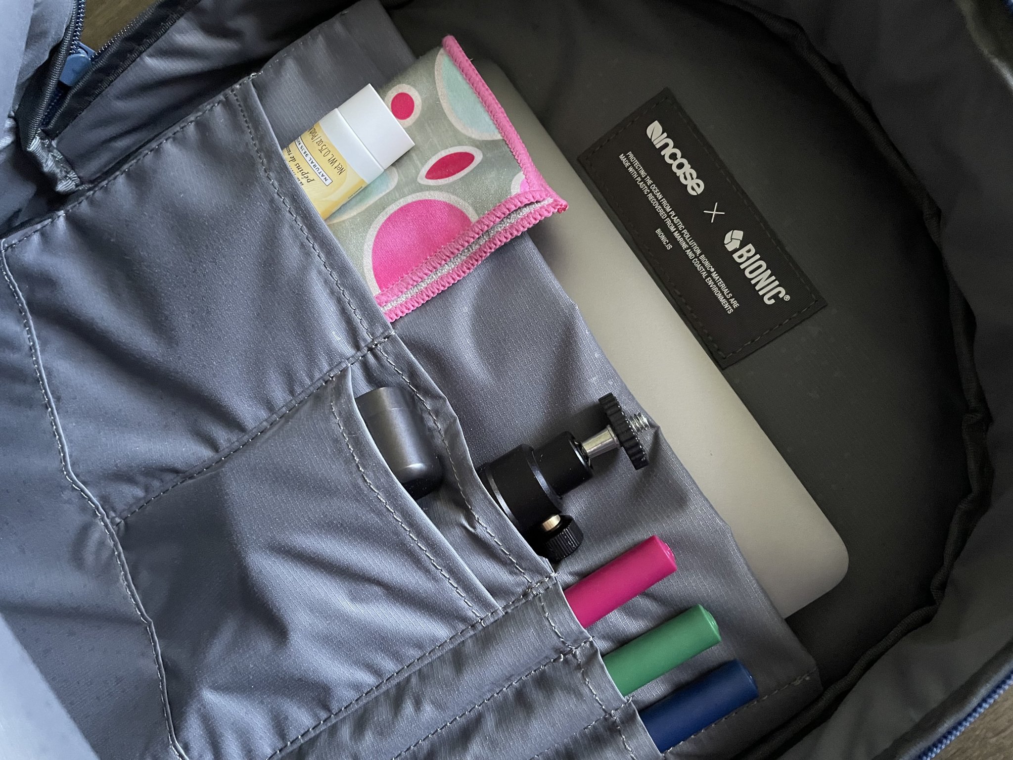Incase Commuter Backpack With Bionic Lifestyle Inside