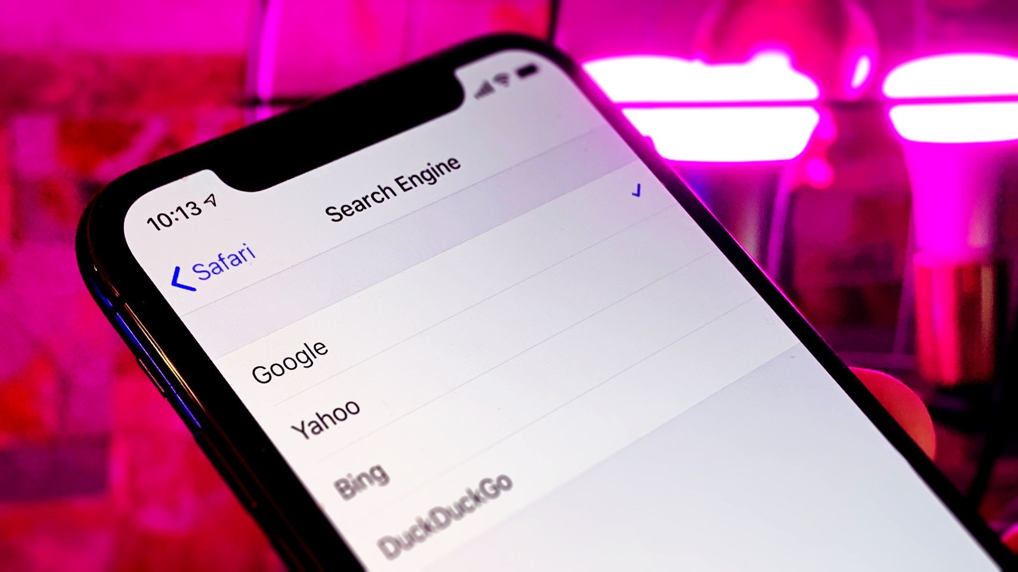 iPhone XS set Google as default search engine