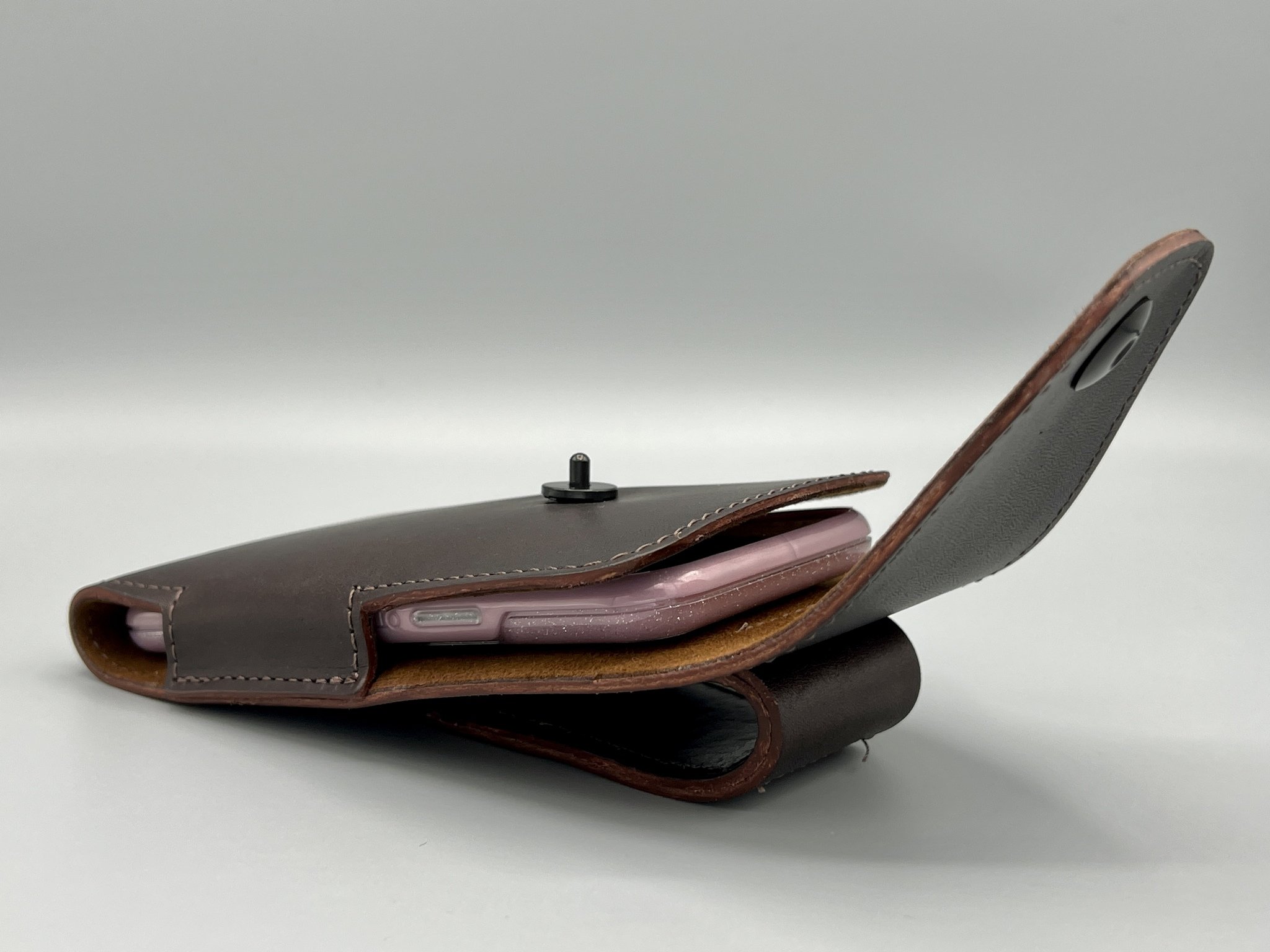 Waterfield Designs Latigo Leather Iphone Holster Open Phone Inside