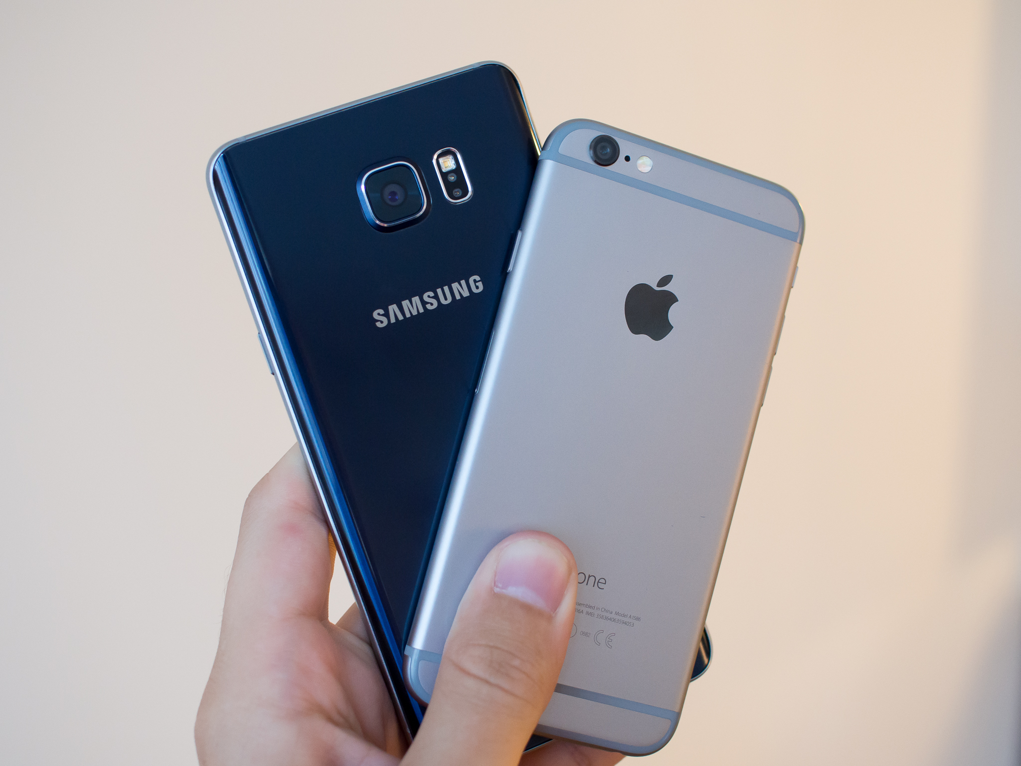 Galaxy Note 5 and iPhone 6