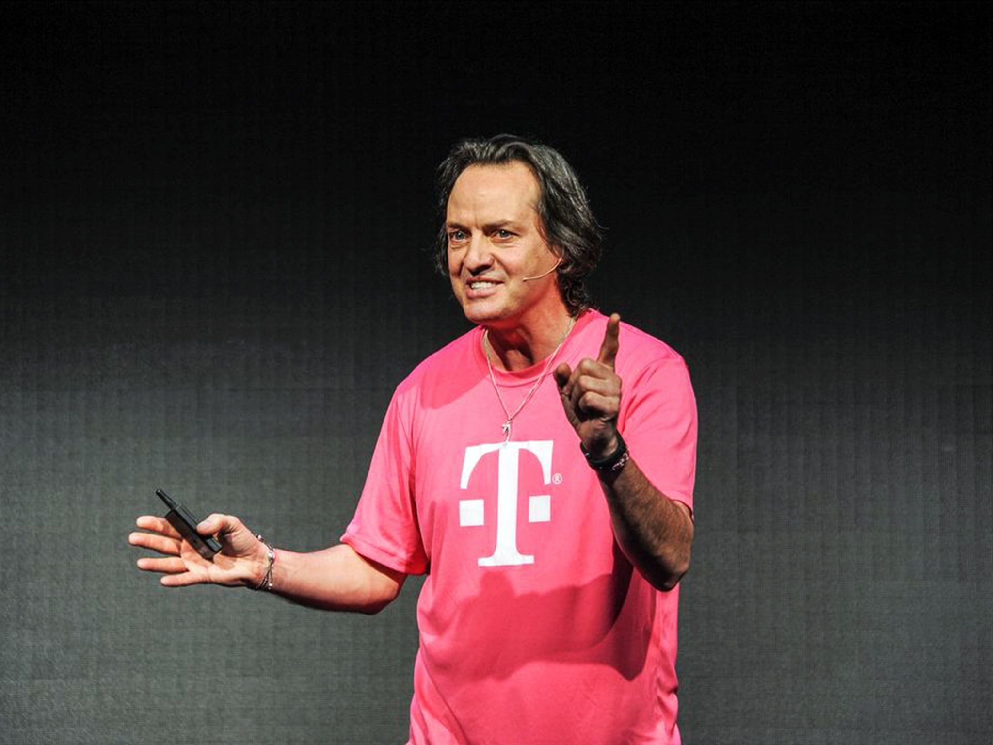 John Legere dishes on Bendgate, Iliad, and acquisition rumors 