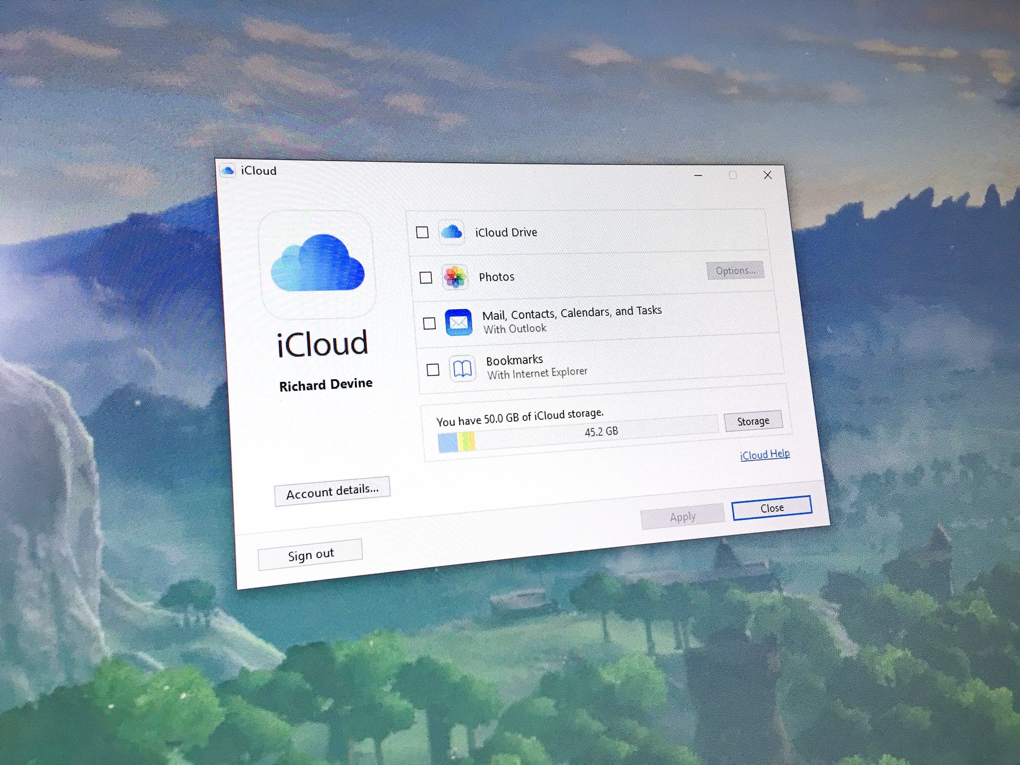 Microsoft and Apple working to fix iCloud issues with October 2018 Update