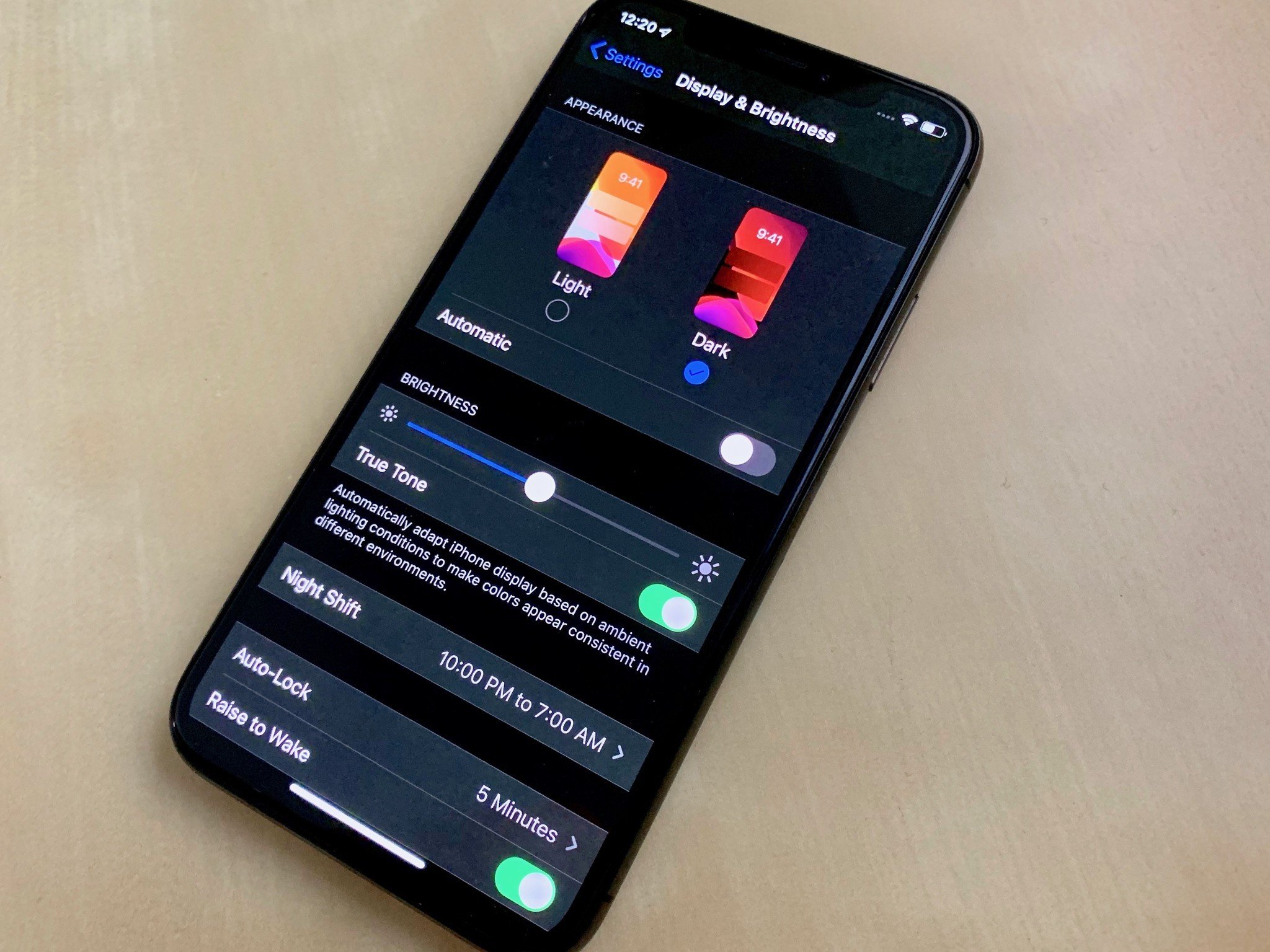How to use dark mode on iPhone and iPad