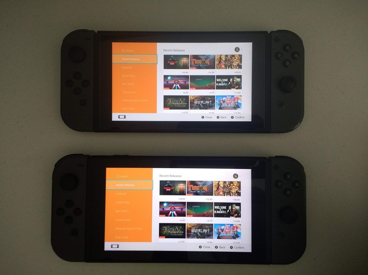 Comparing original Nintendo Switch screen with New Nintendo Switch V2 screen