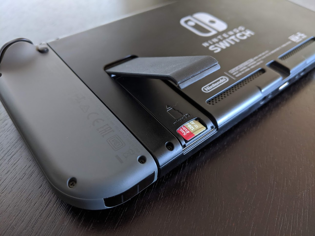Nintendo Switch and microSD card