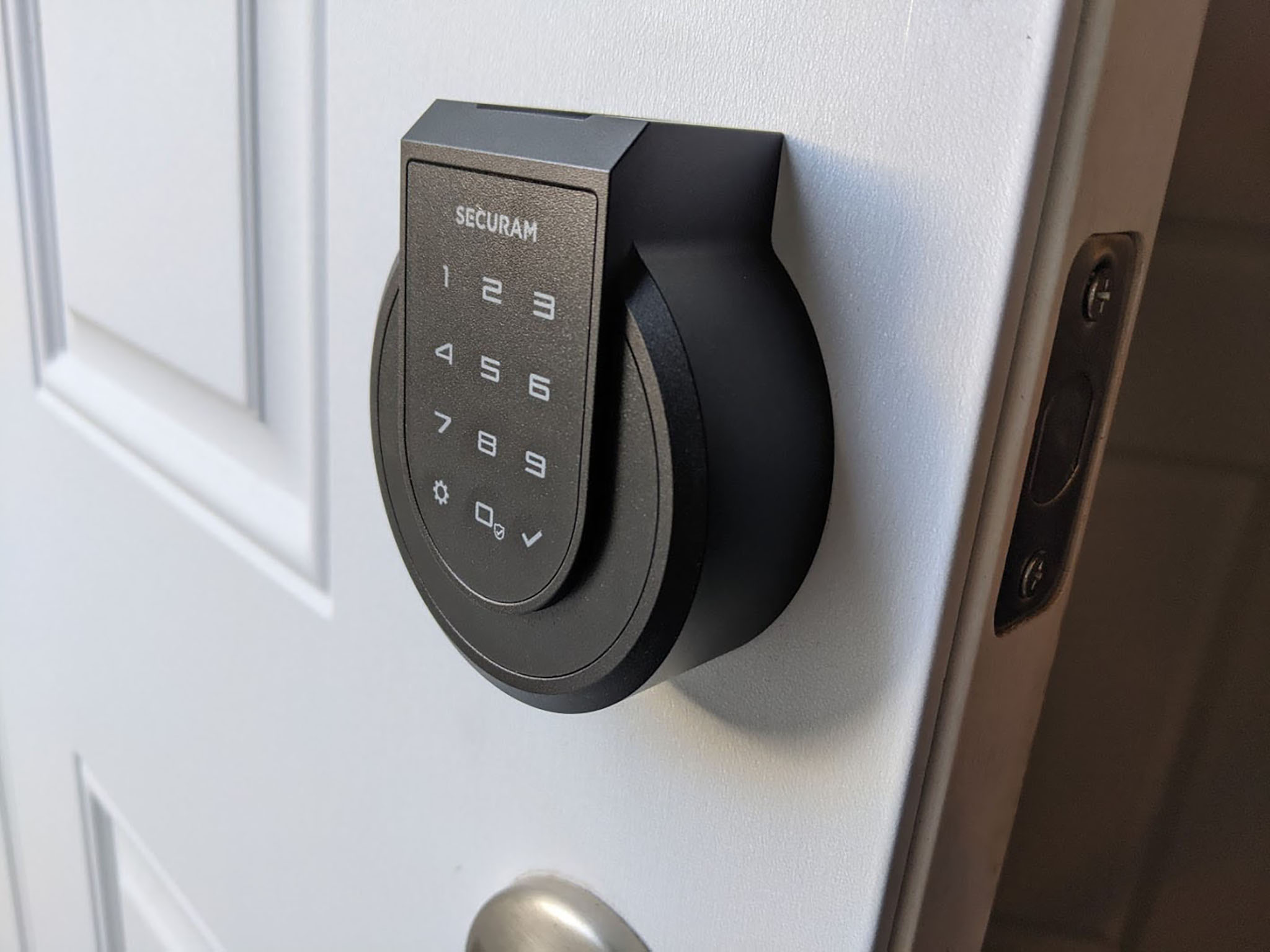 Securam Touch Smart Lock Side View
