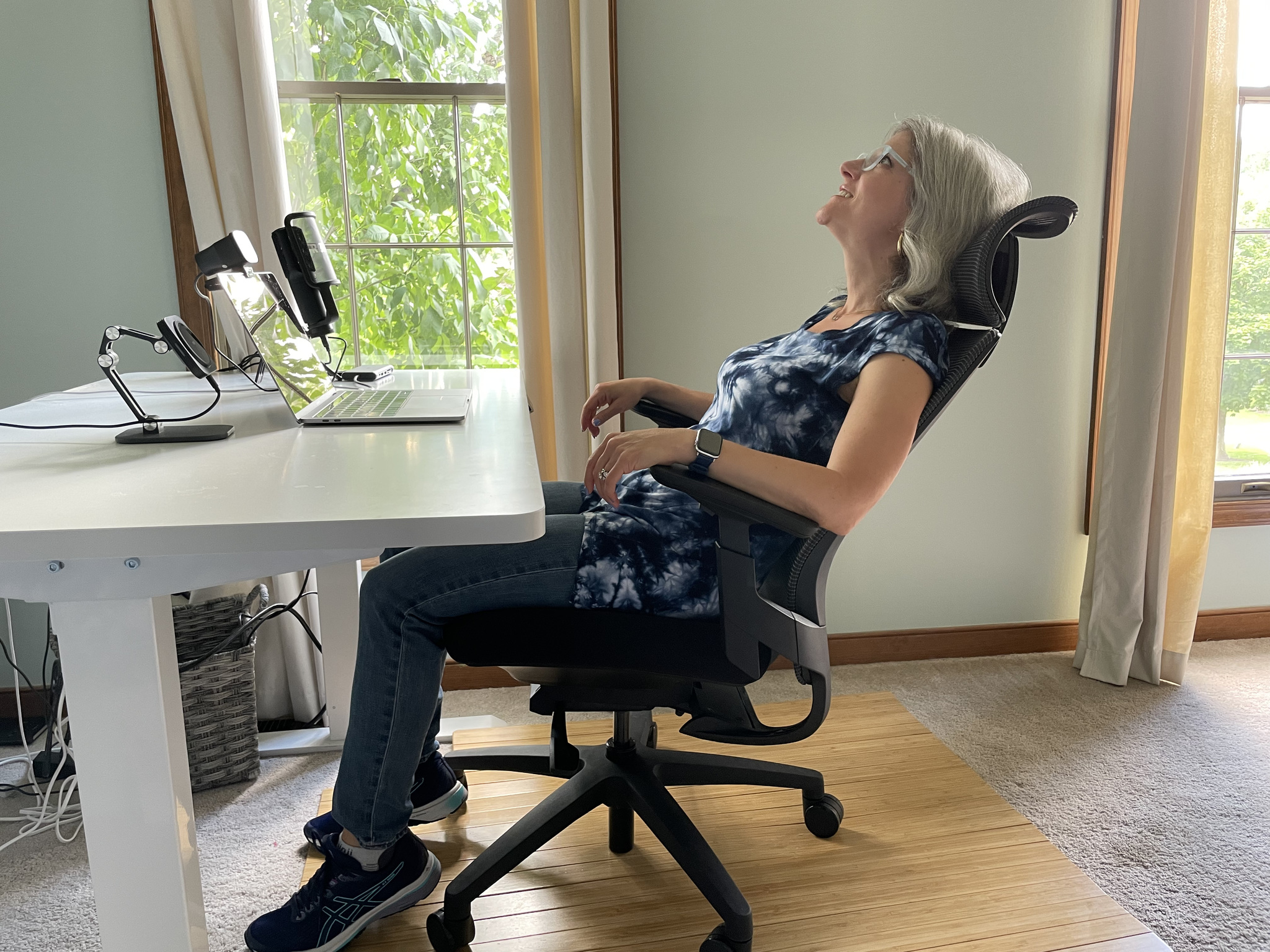 Nexvoo Health Ergonomic Adjustable Desk Chair Office Leaning Back