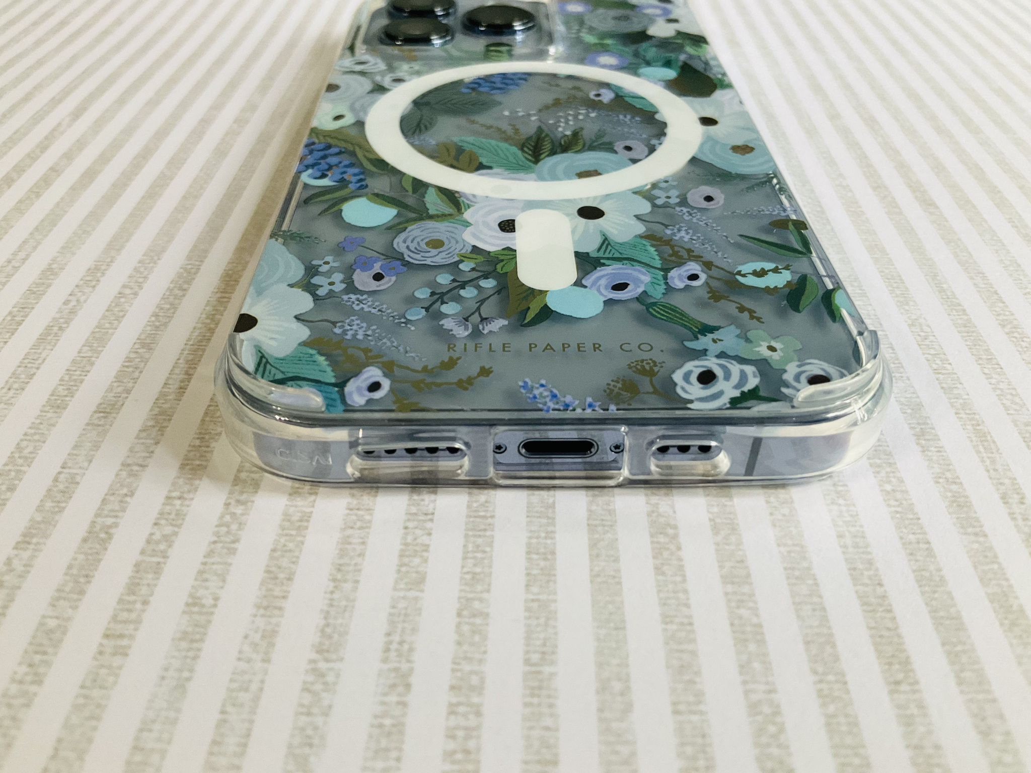 Rifle Paper Co Magsafe Case Iphone 13 Pro Garden Party Blue Lifestyle Bottom View
