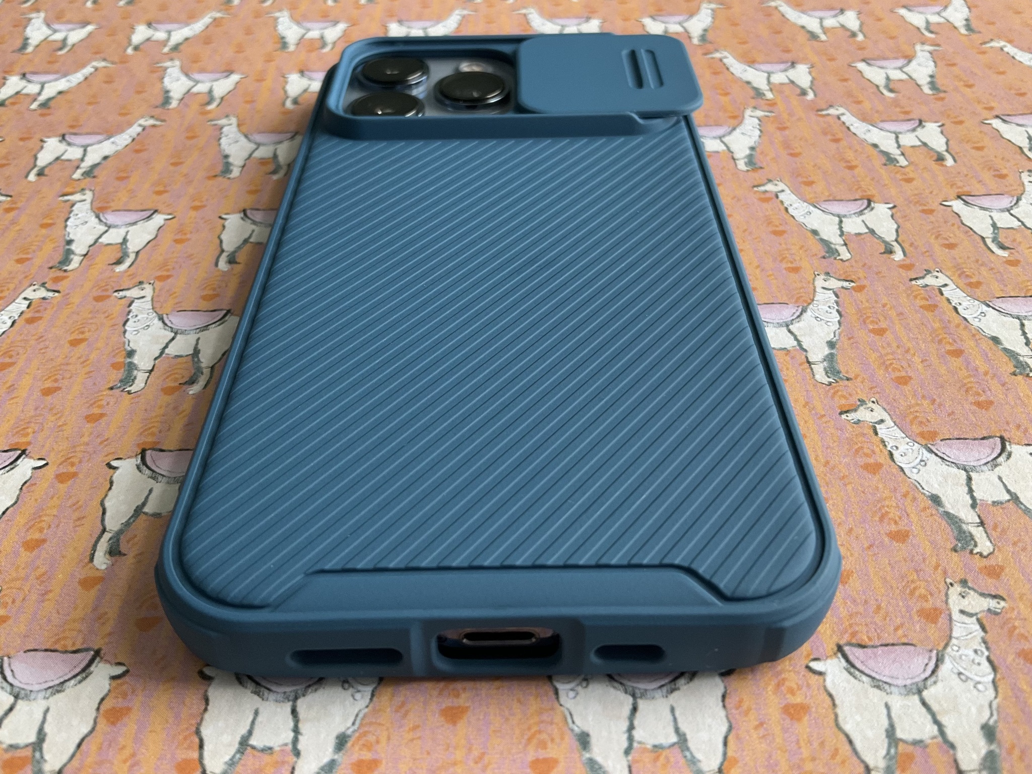 Nillkin Camshield Pro Iphone Case Lifestyle Bottom View