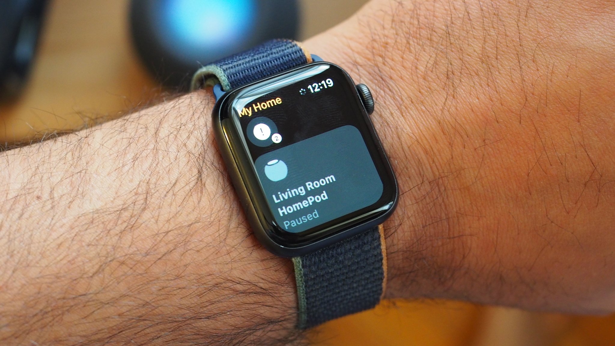 Apple Watch Se Displaying Home App